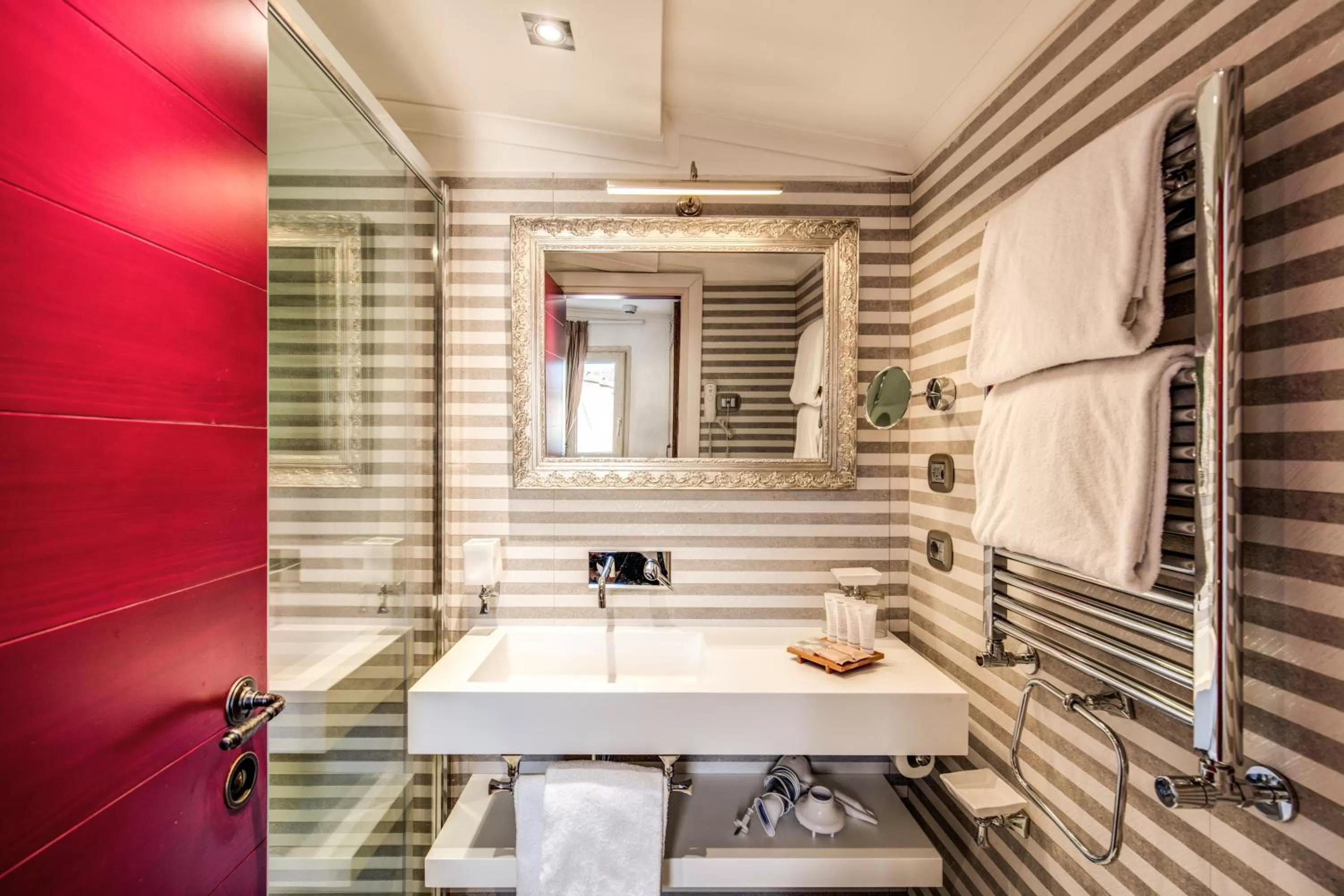 Bathroom in Parlamento Boutique Hotel