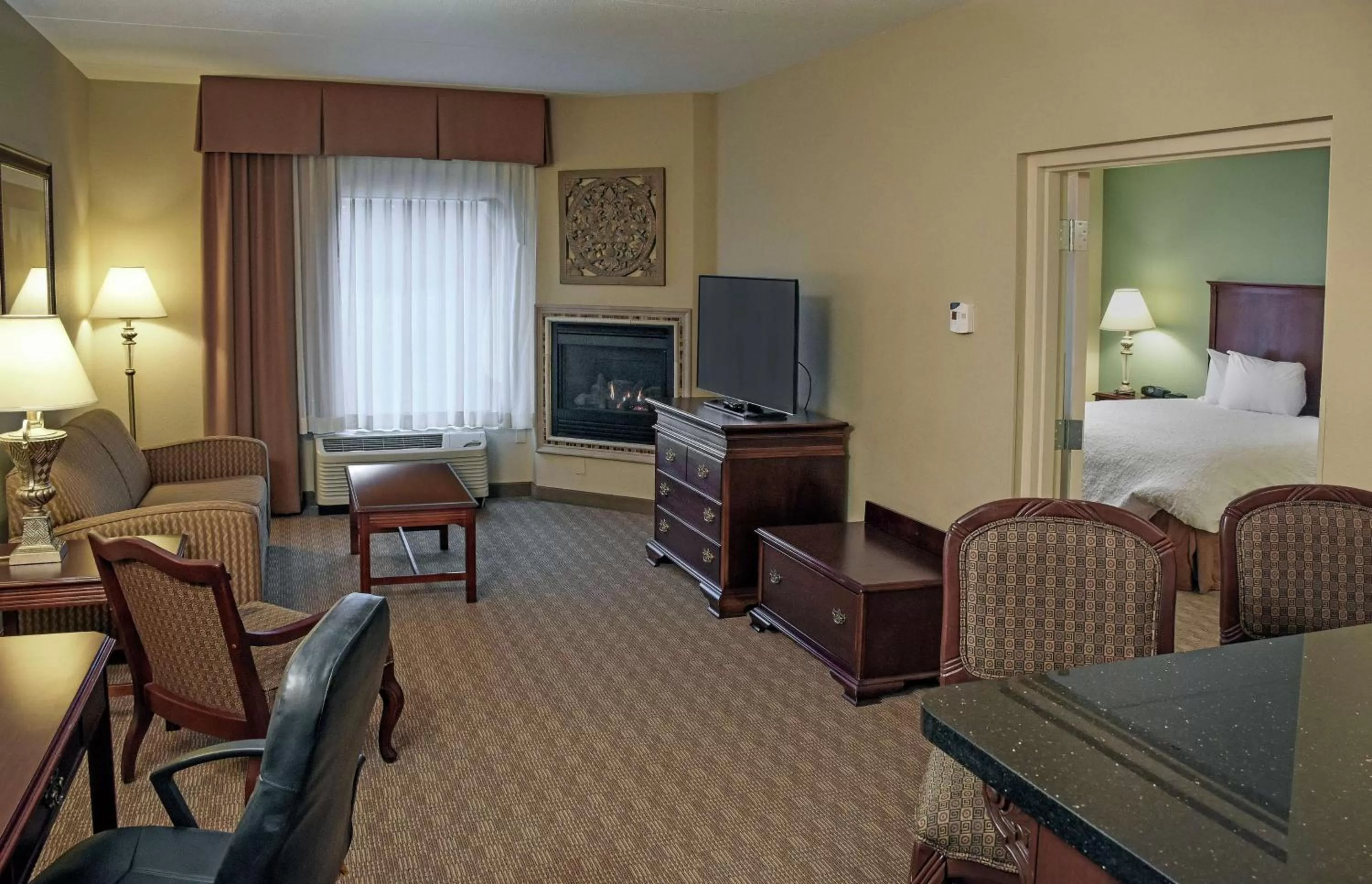 Bedroom, Bed in Hampton Inn & Suites Youngstown-Canfield