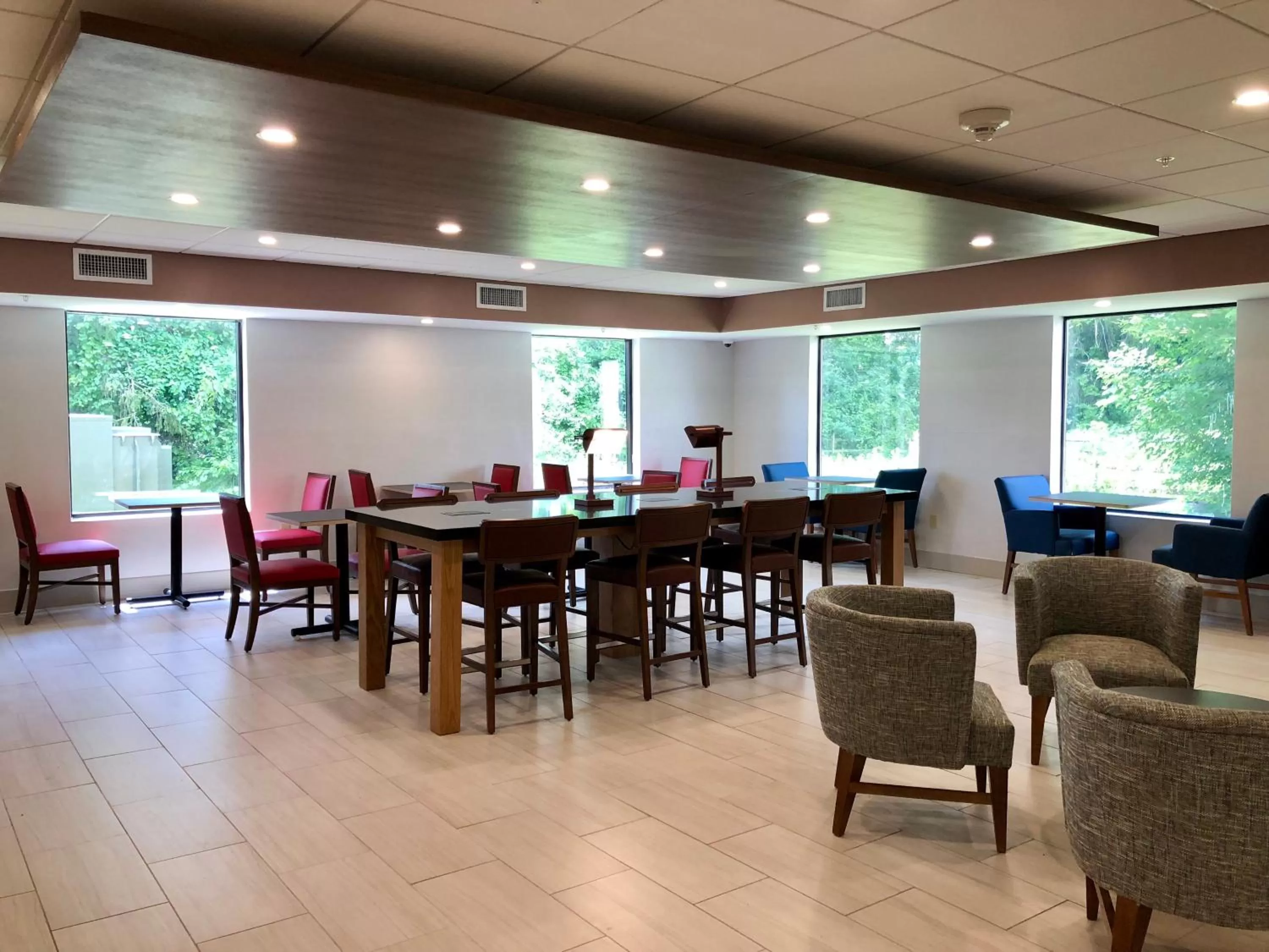 Breakfast in Holiday Inn Express Great Barrington by IHG