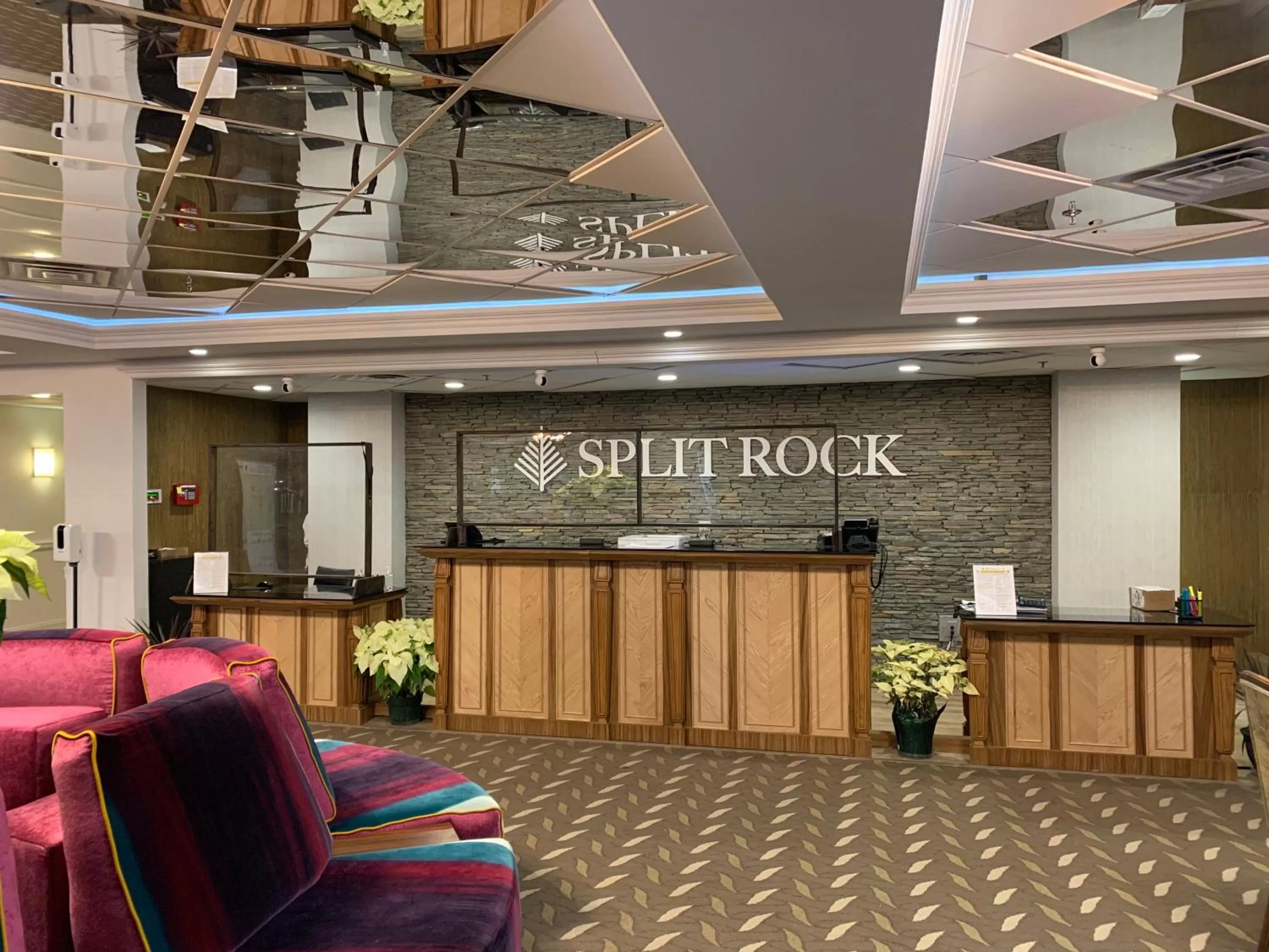 Lobby or reception in Split Rock Resort