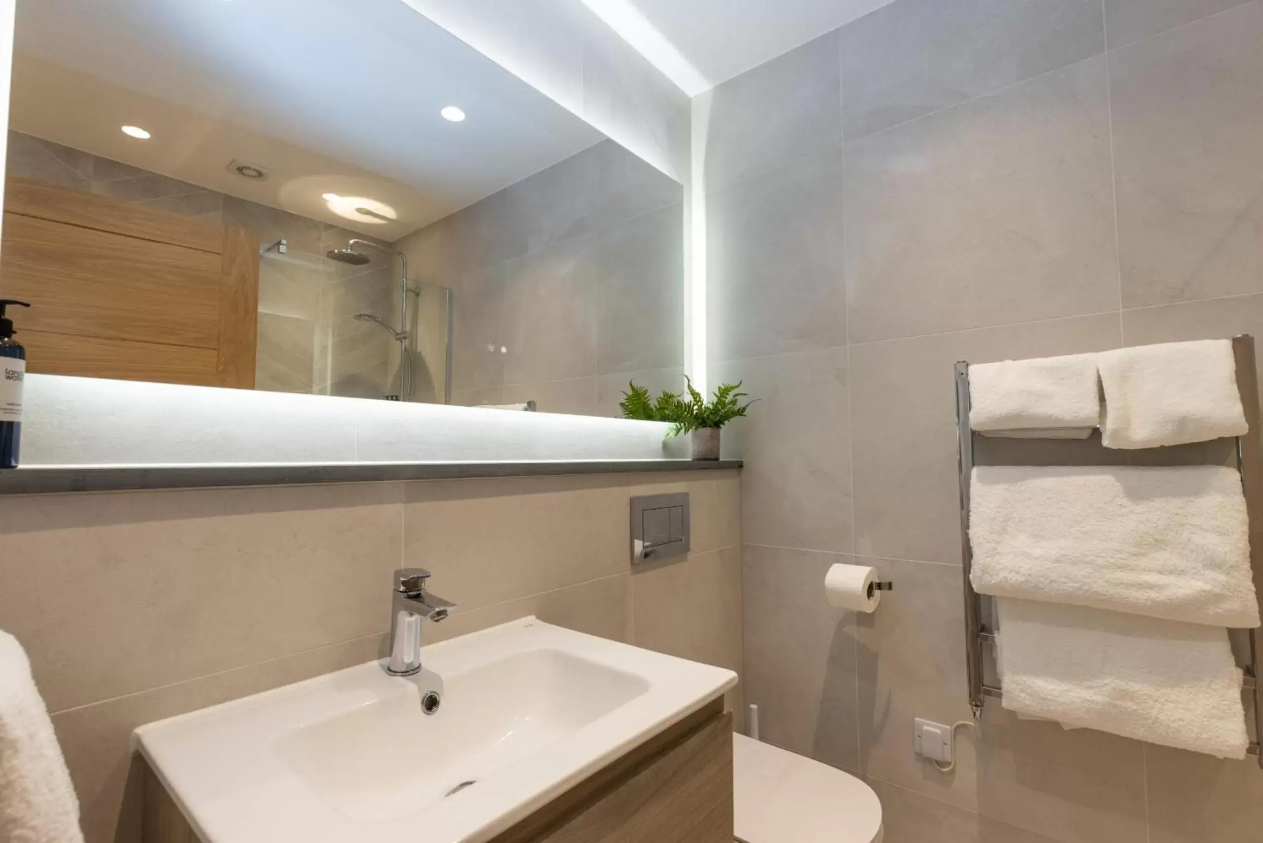 Deluxe Twin Room in The Kingswood Deluxe Twin Room in The Kingswood