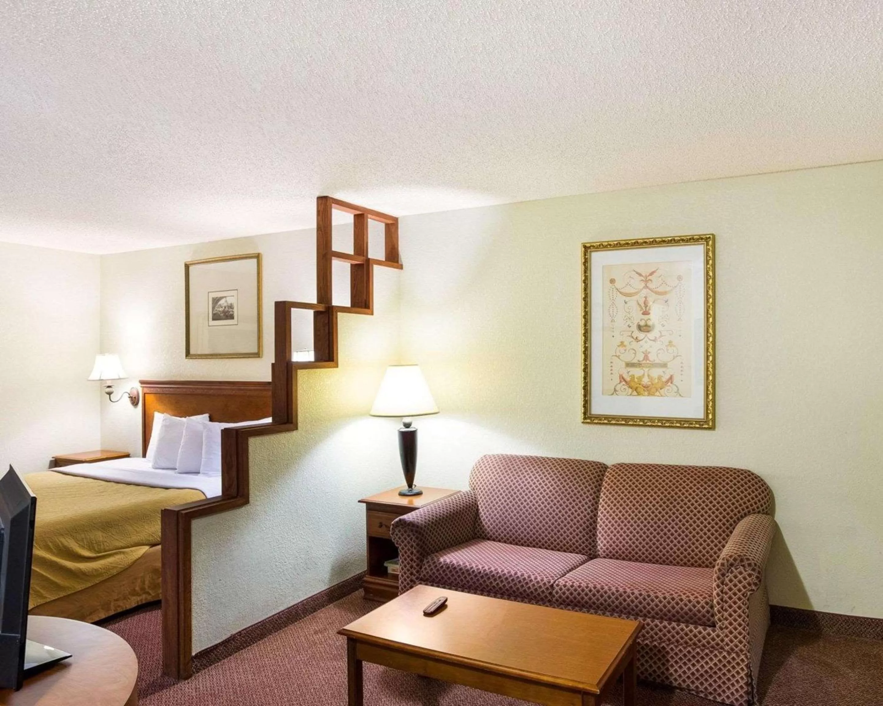 Photo of the whole room in Rodeway Inn & Suites South of Fiesta Park