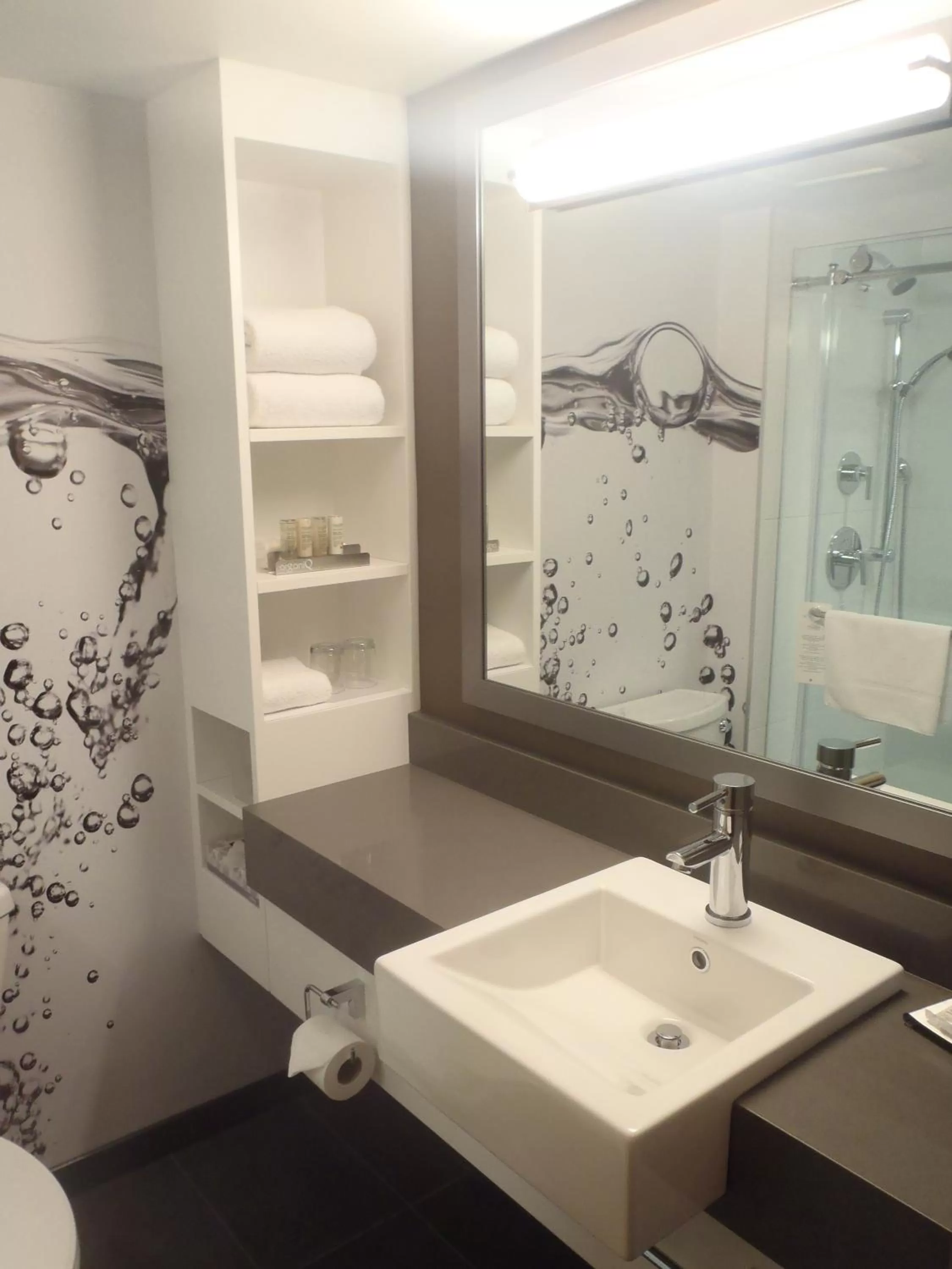 Bathroom in Blue Horizon Hotel