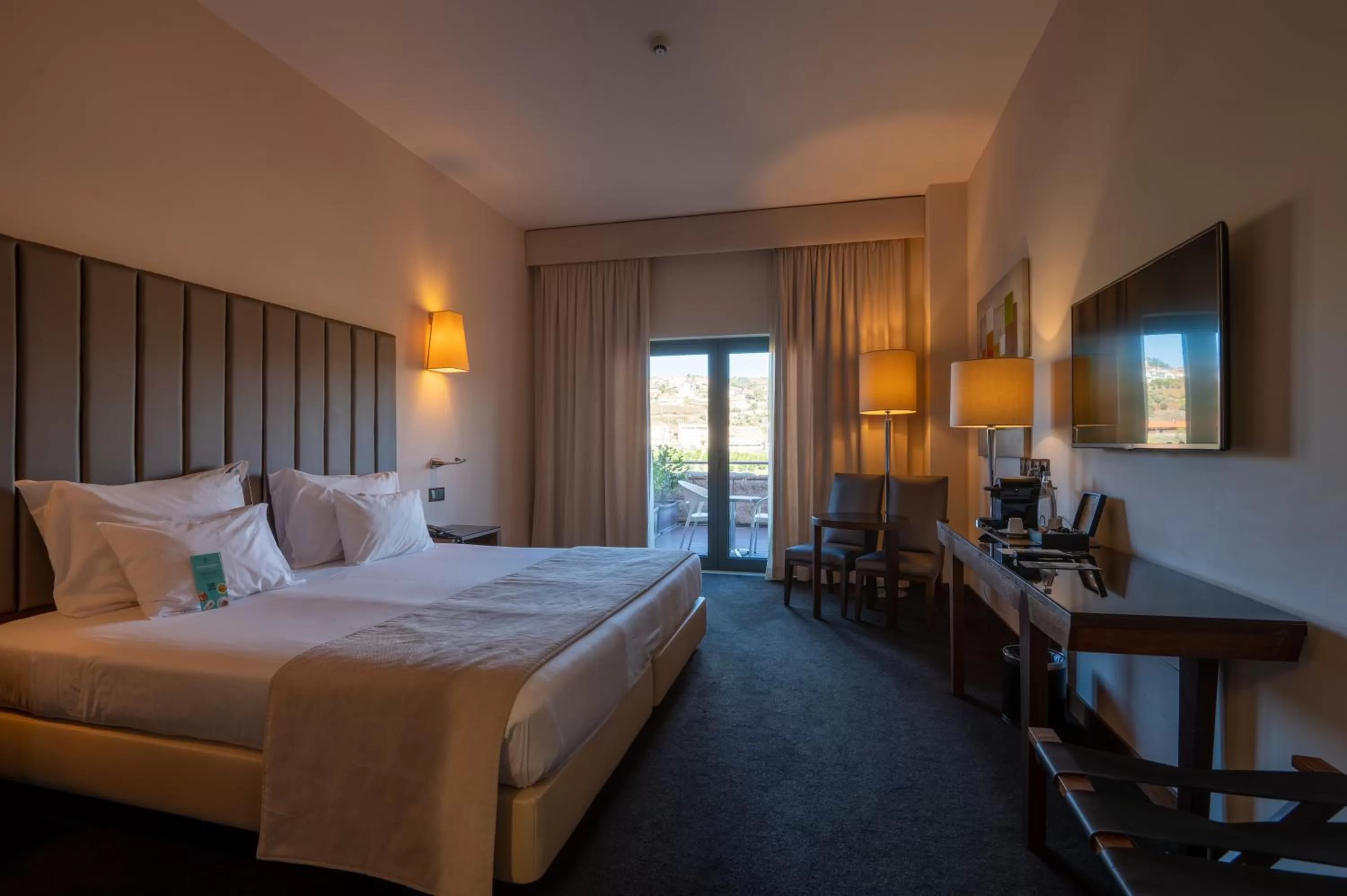 Bedroom, Bed in Vila Gale Collection Douro