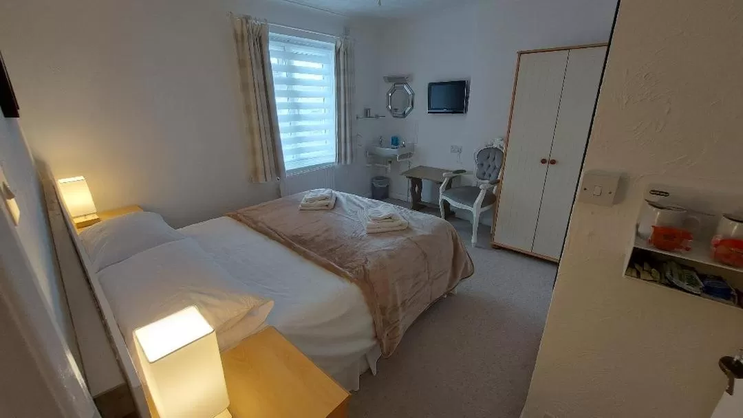 Bed in The Clifton at Paignton