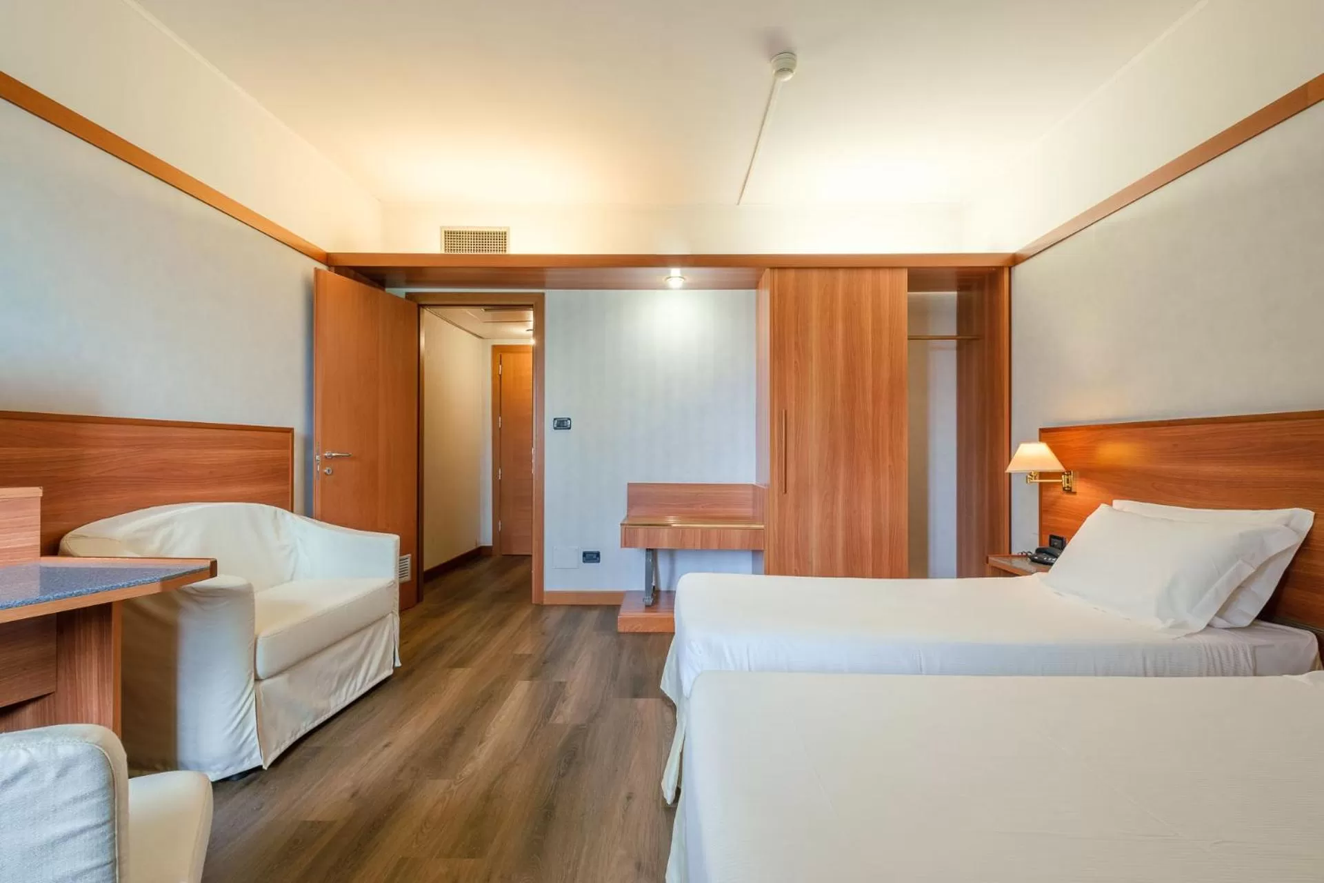 Bedroom in SHG Hotel Bologna