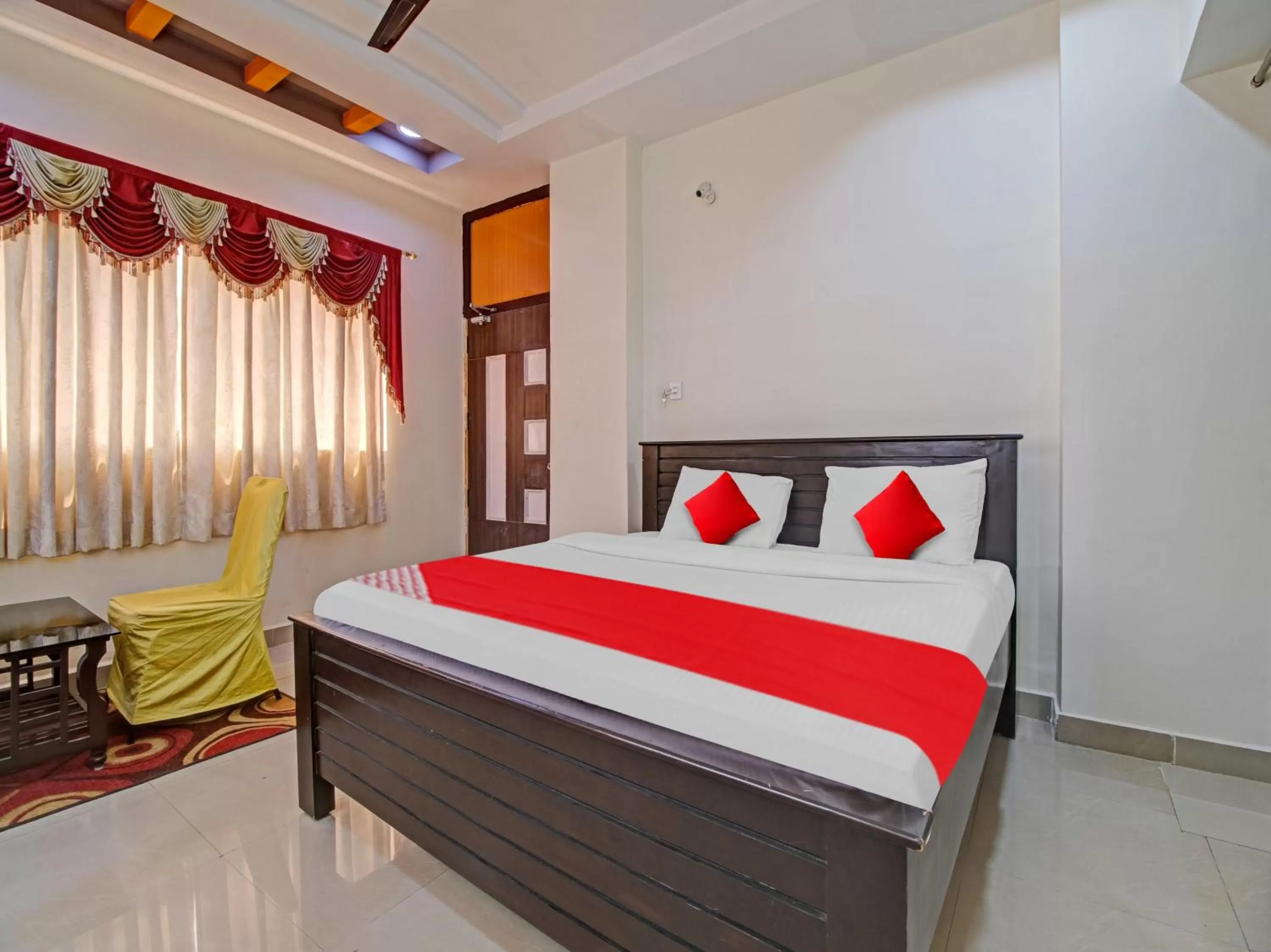 Bedroom, Bed in OYO Flagship Kk Royal Grand