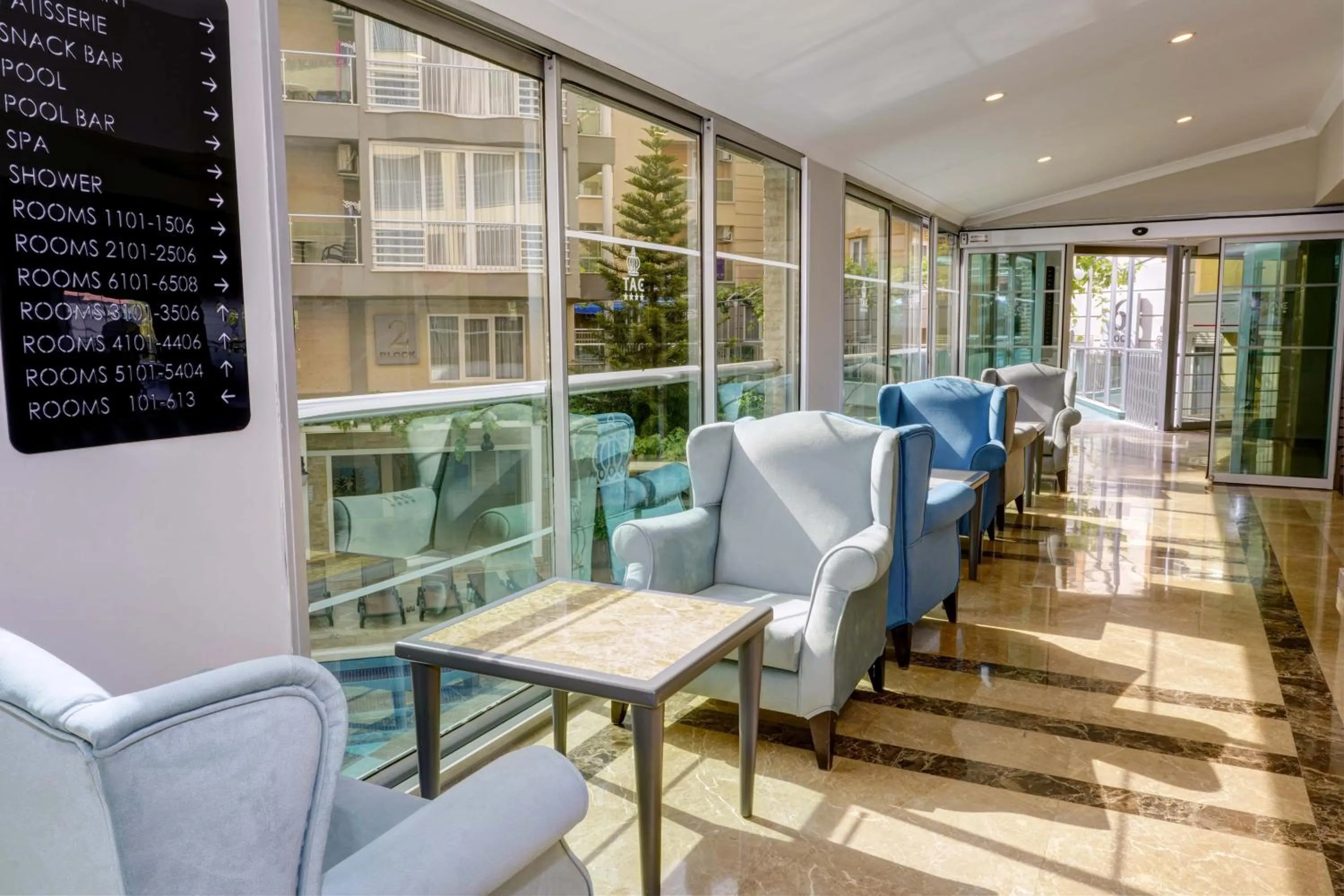 Seating area in Tac Premier Hotel & Spa