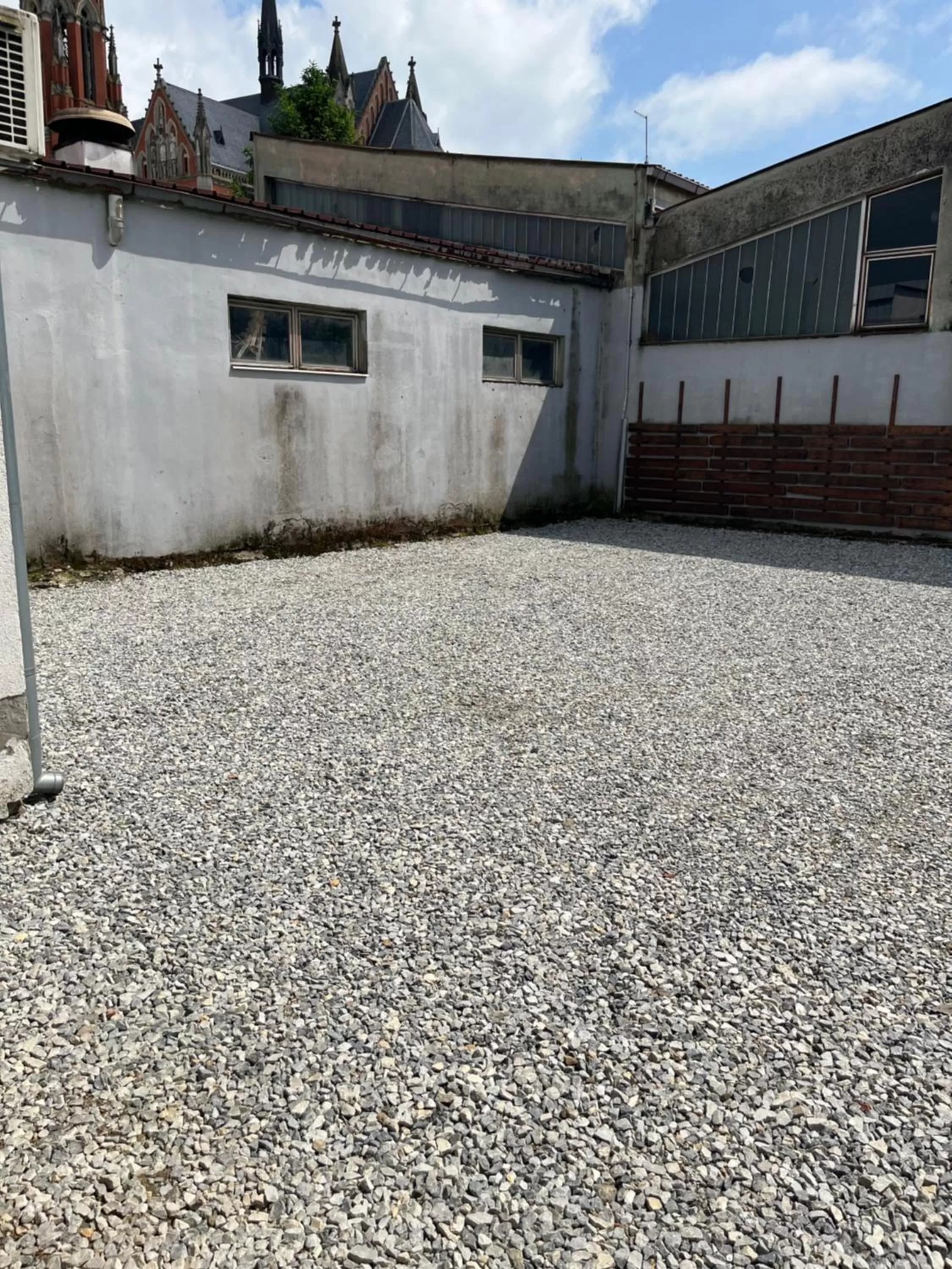 Parking in Rooms Lišnić