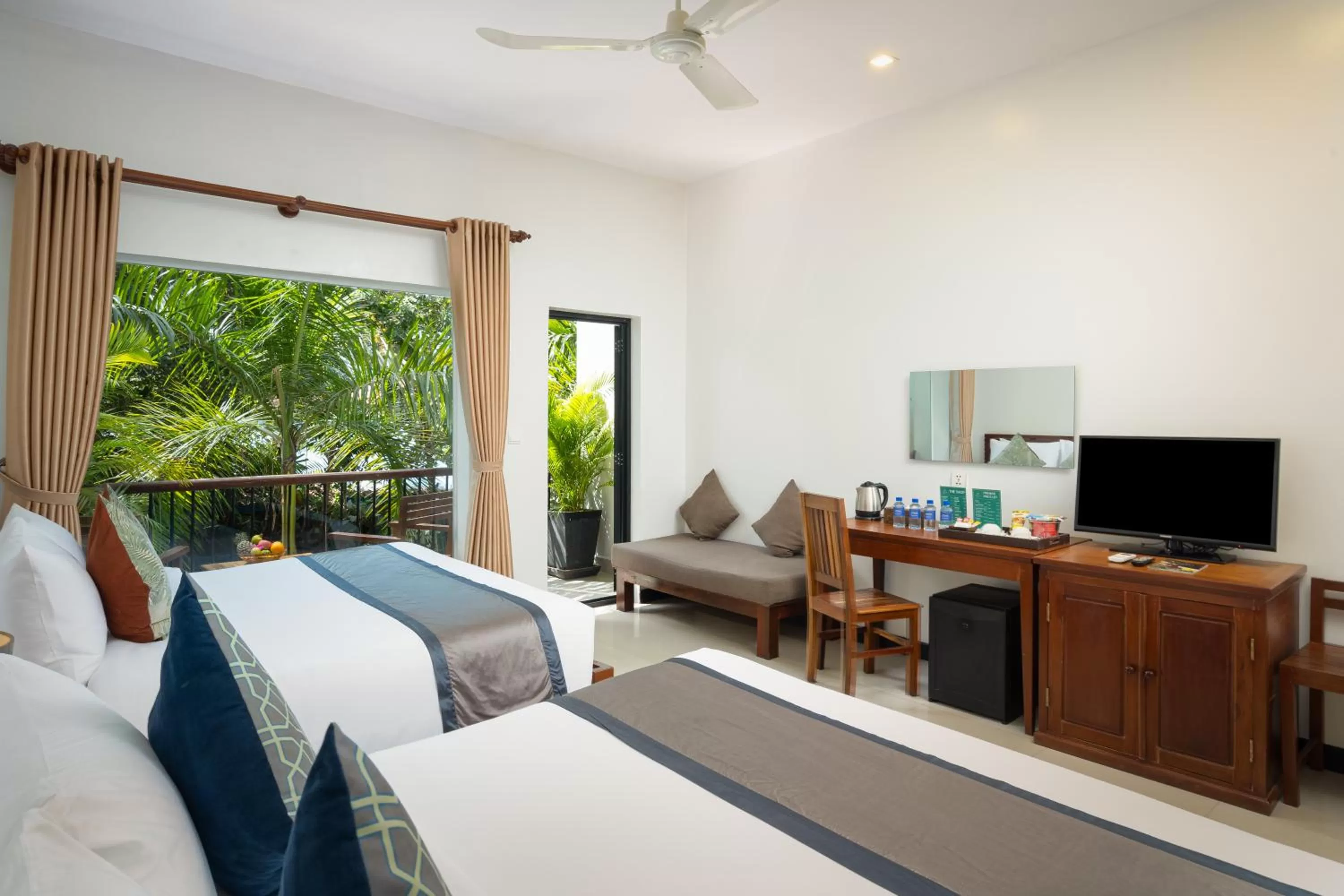 TV and multimedia, Bed in Landing Gold by Amatak