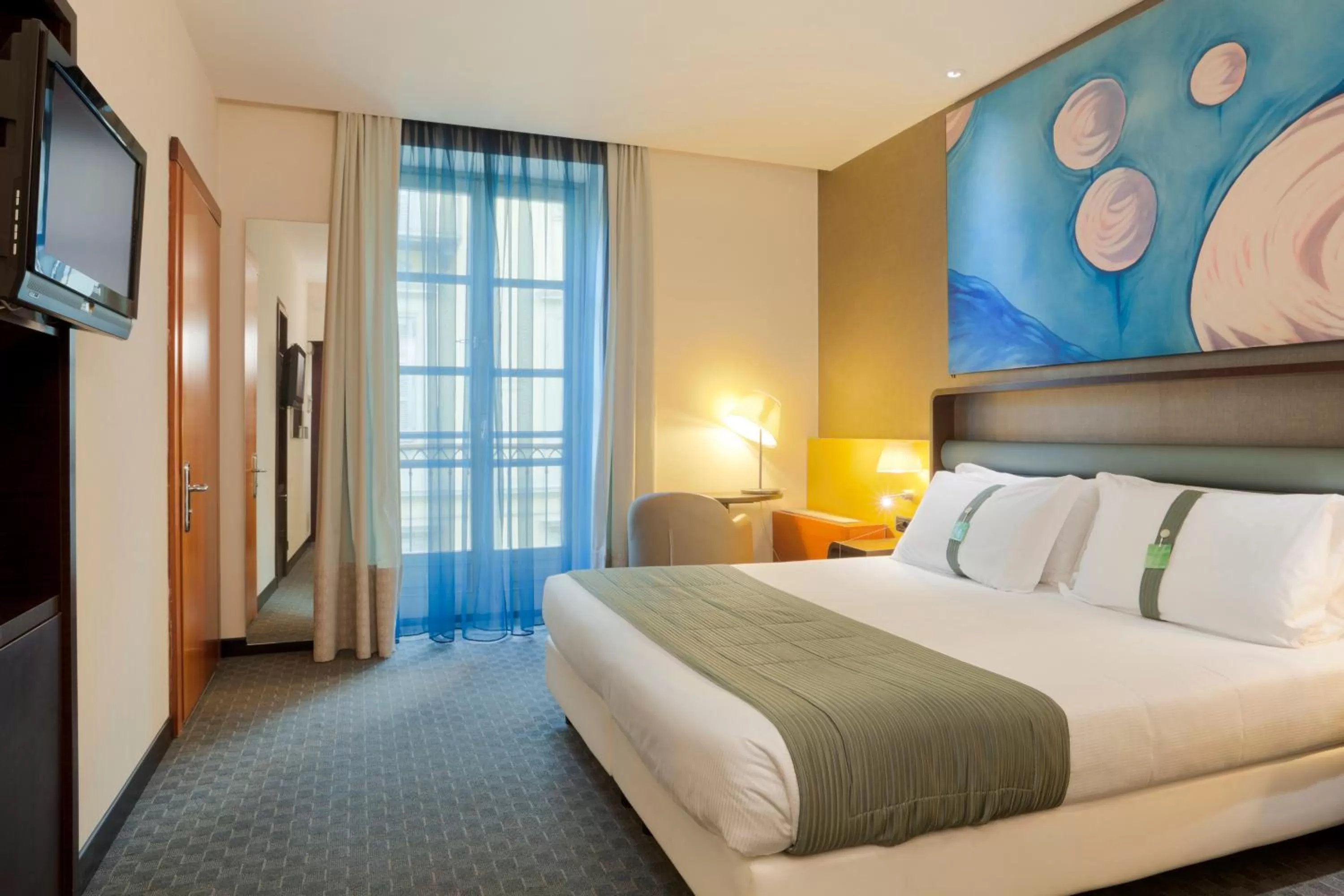 Photo of the whole room, Bed in Sure Hotel by Best Western Turin City Centre