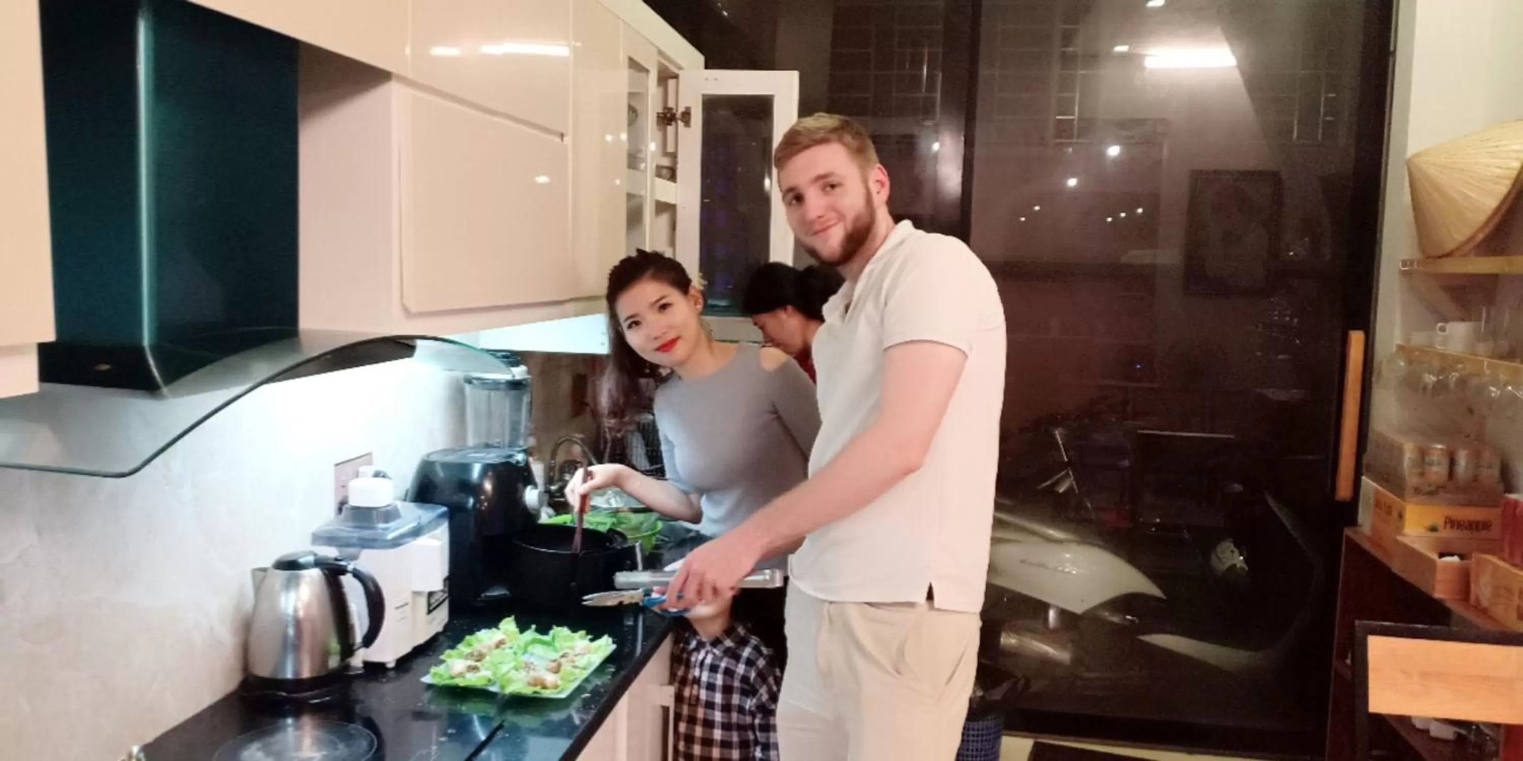 Communal kitchen in Trang An Ao Dai Homestay