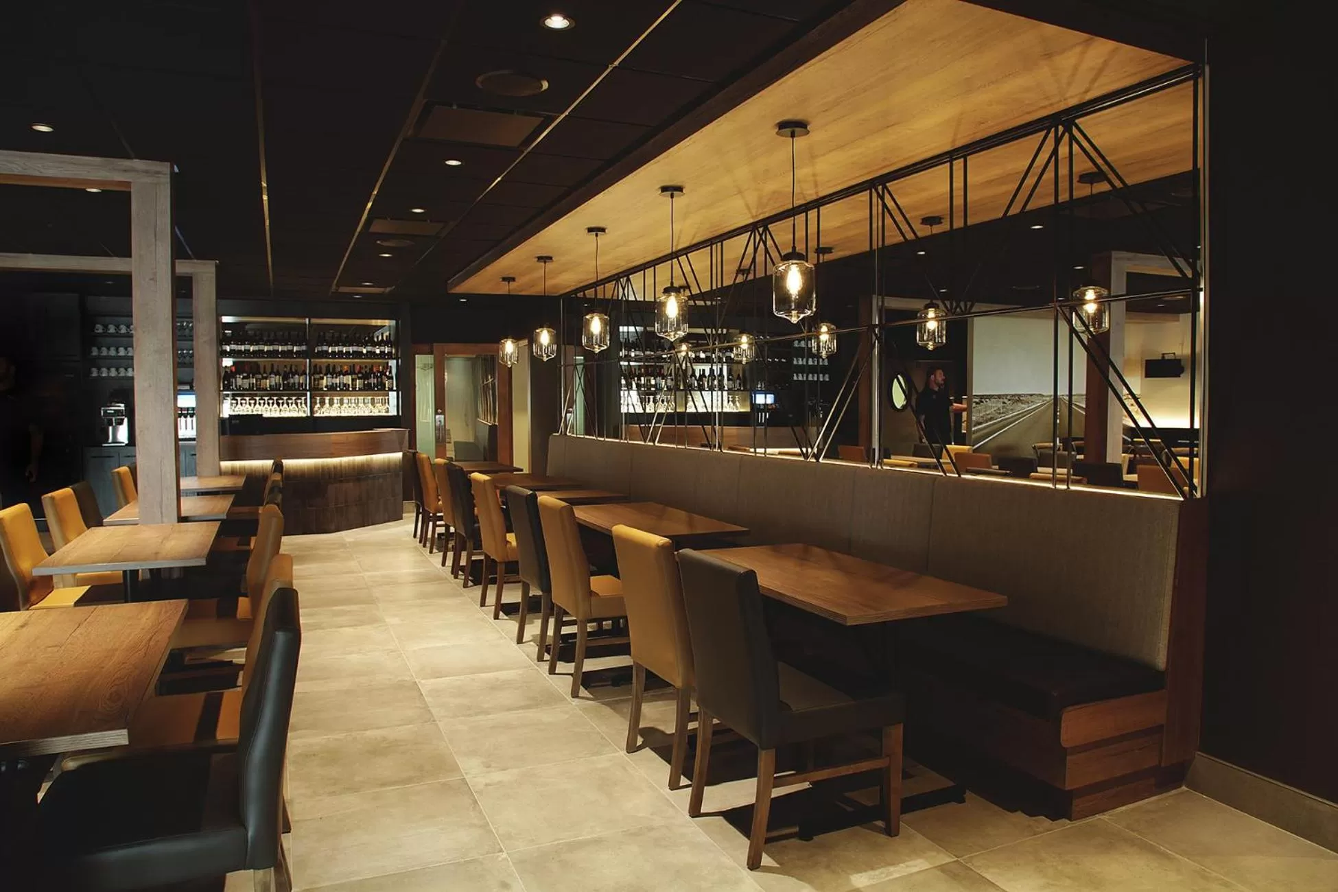 Restaurant/places to eat, Lounge/Bar in Complexe Hotelier Le 55