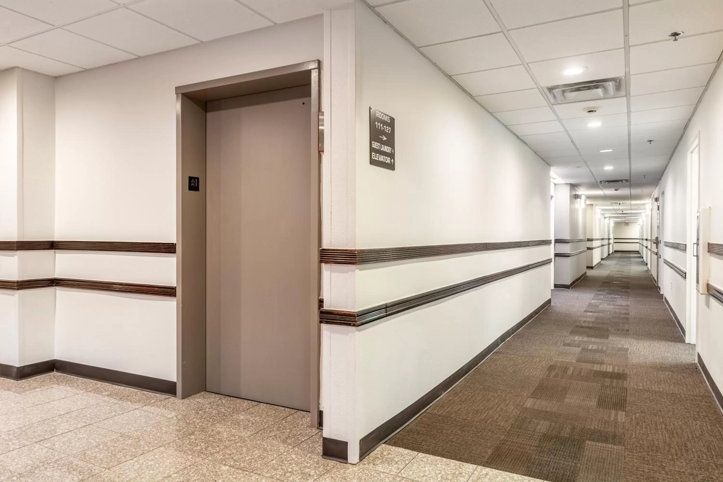 Lobby or reception in Motel 6 Walton, KY - Richwood - Cincinnati Airport South