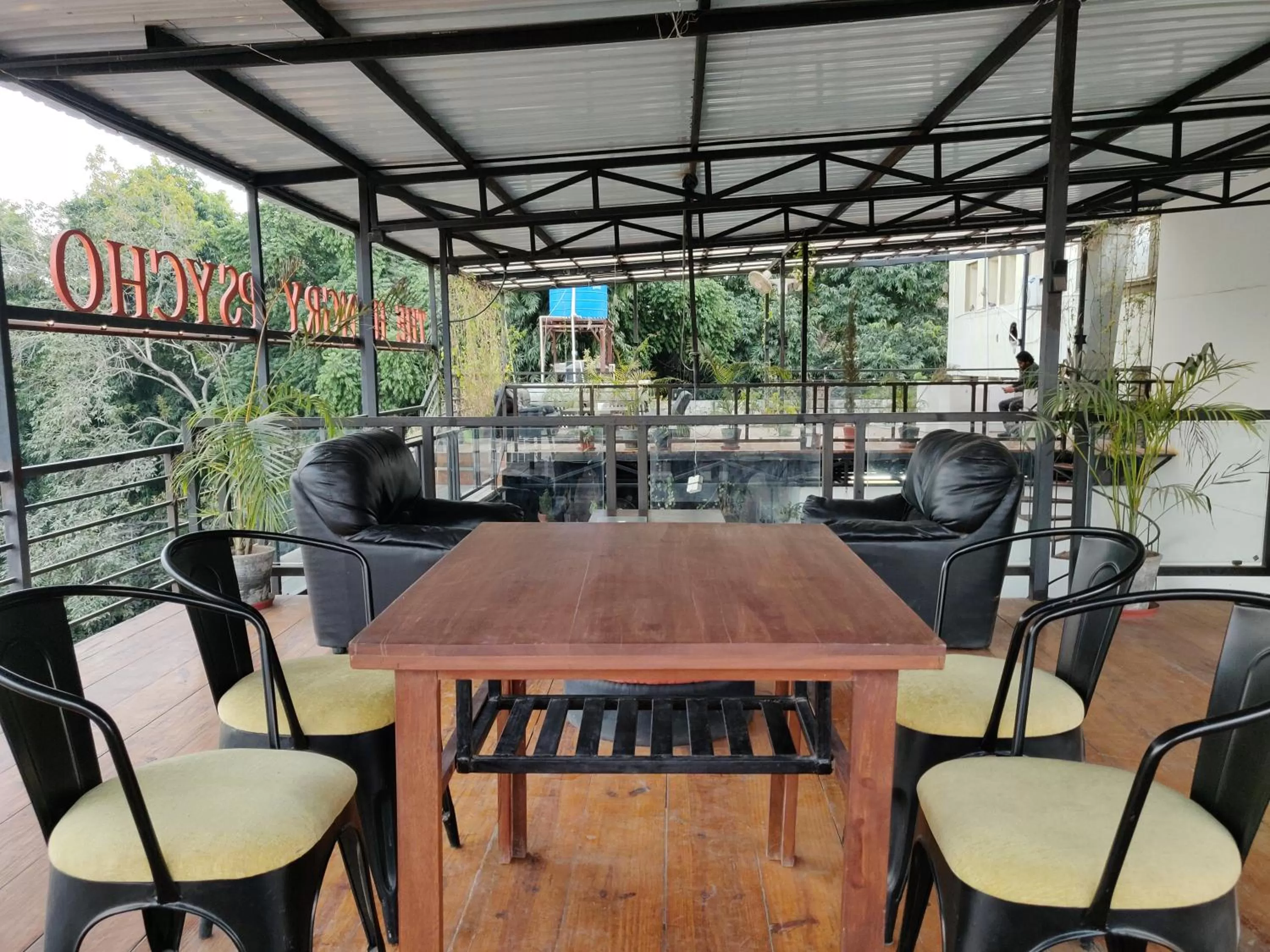 Restaurant/Places to Eat in Hotel VIP