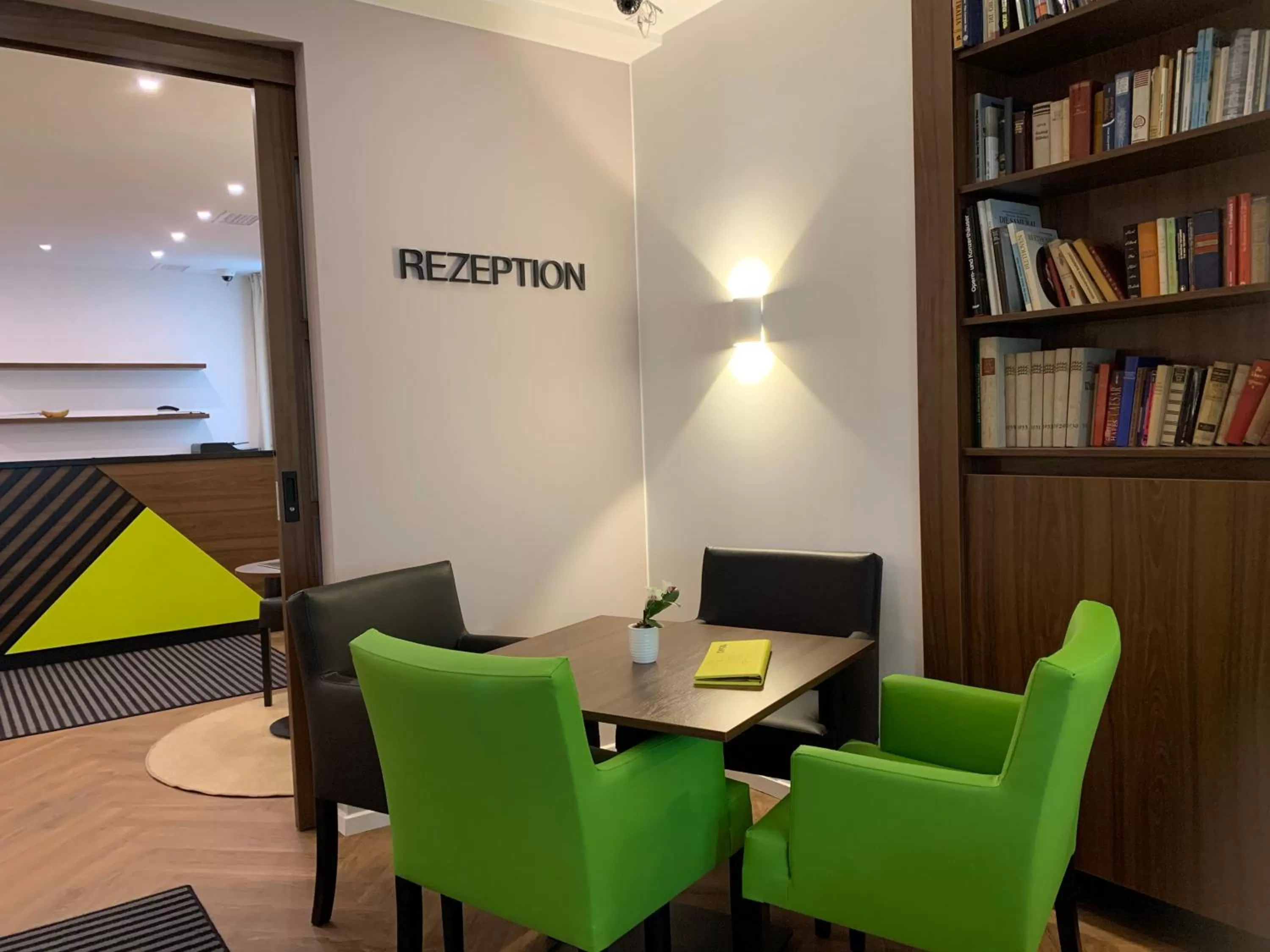 Lobby or reception in Behringers City Hotel Nürnberg