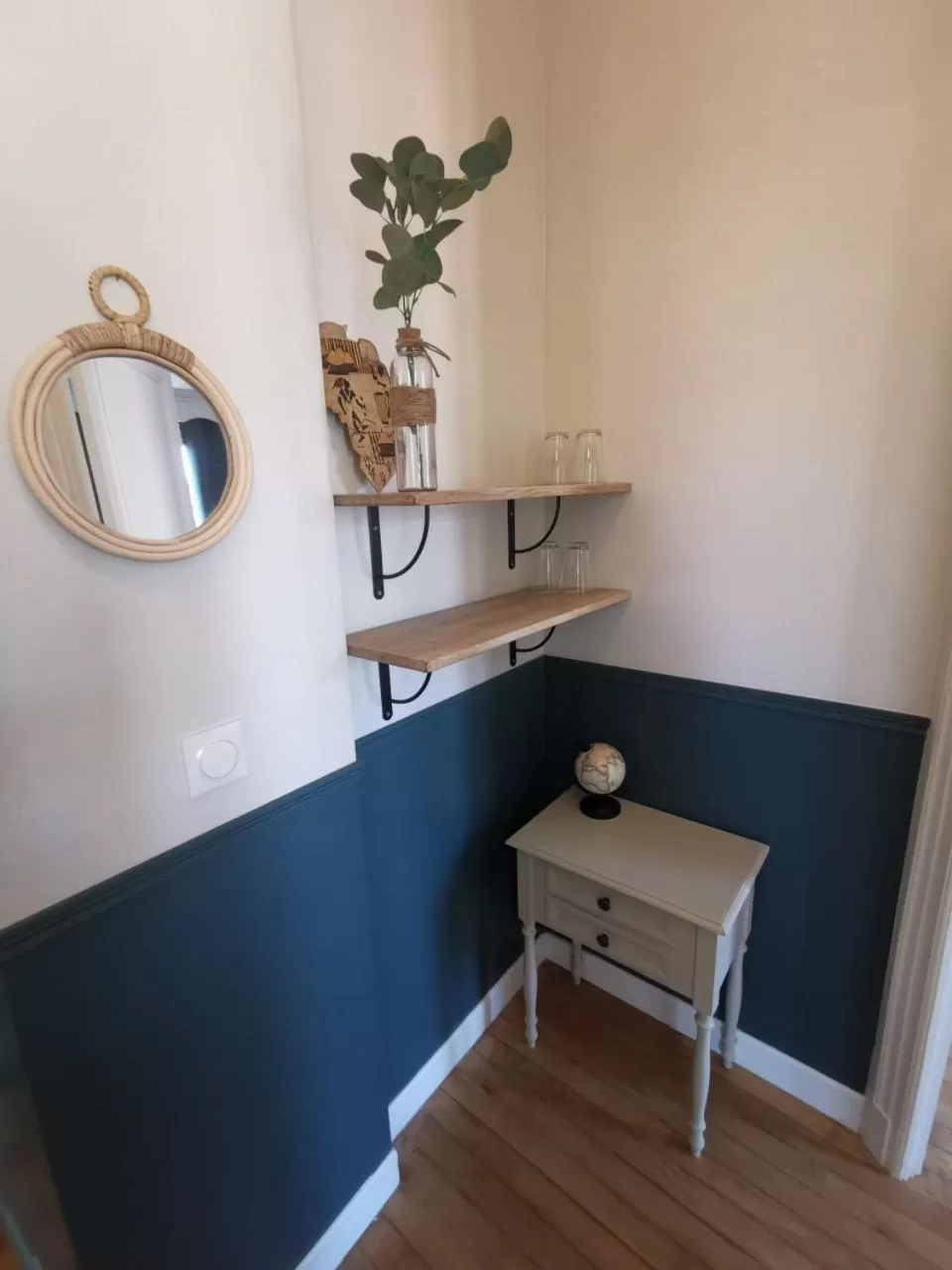 Property building, Kitchen/Kitchenette in Chambre privée luxueuse Villa Monte 0ropa