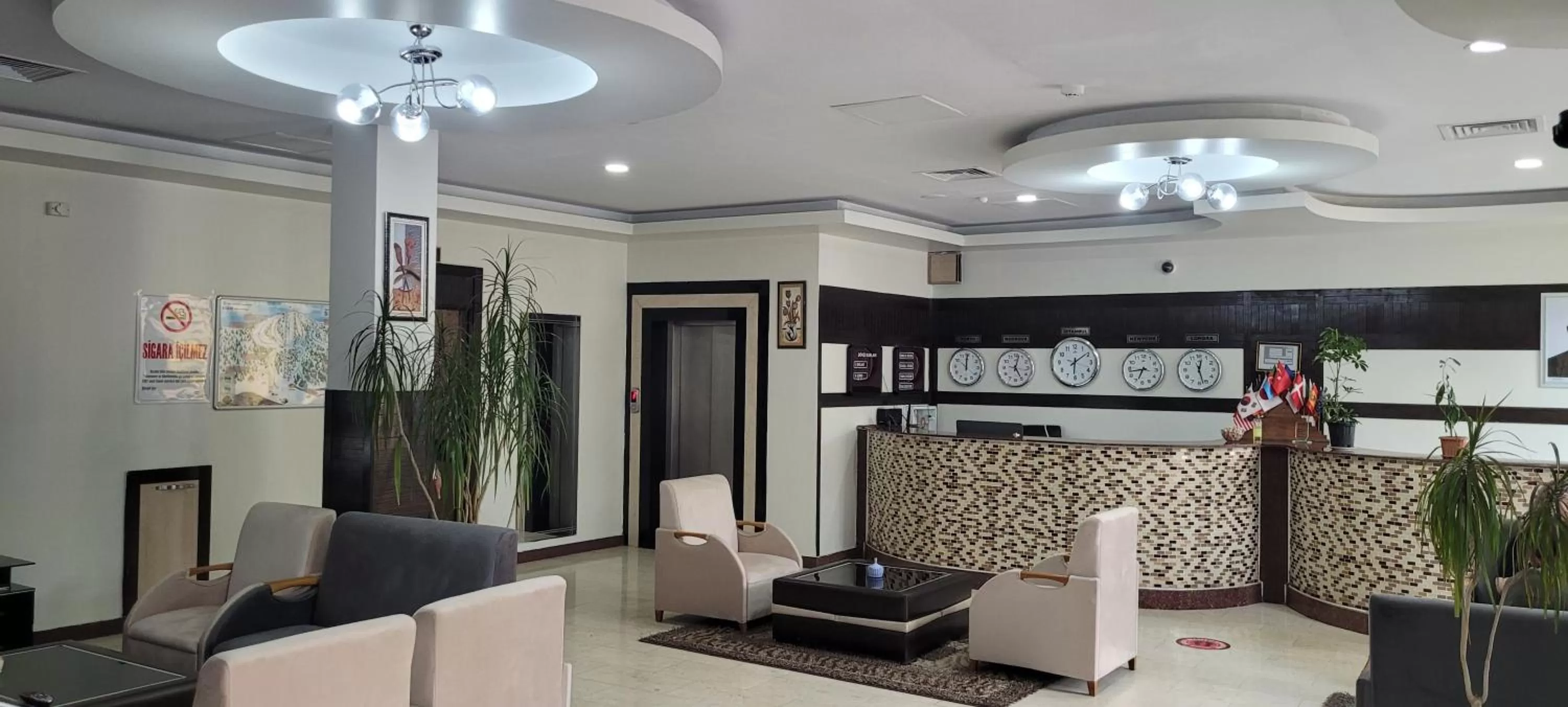 Living room in Güngören Hotel