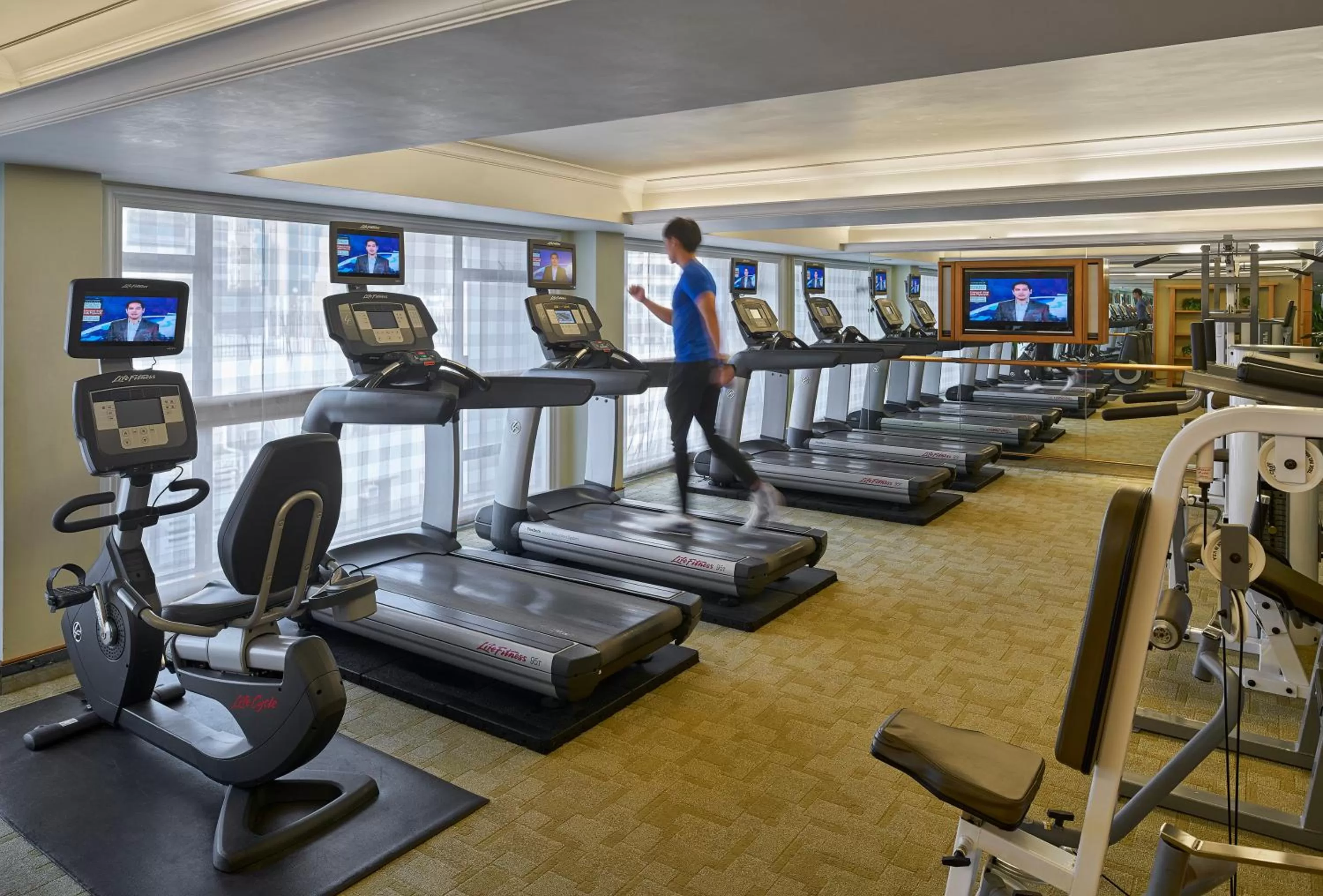 Fitness centre/facilities in Holiday Inn Golden Mile by IHG