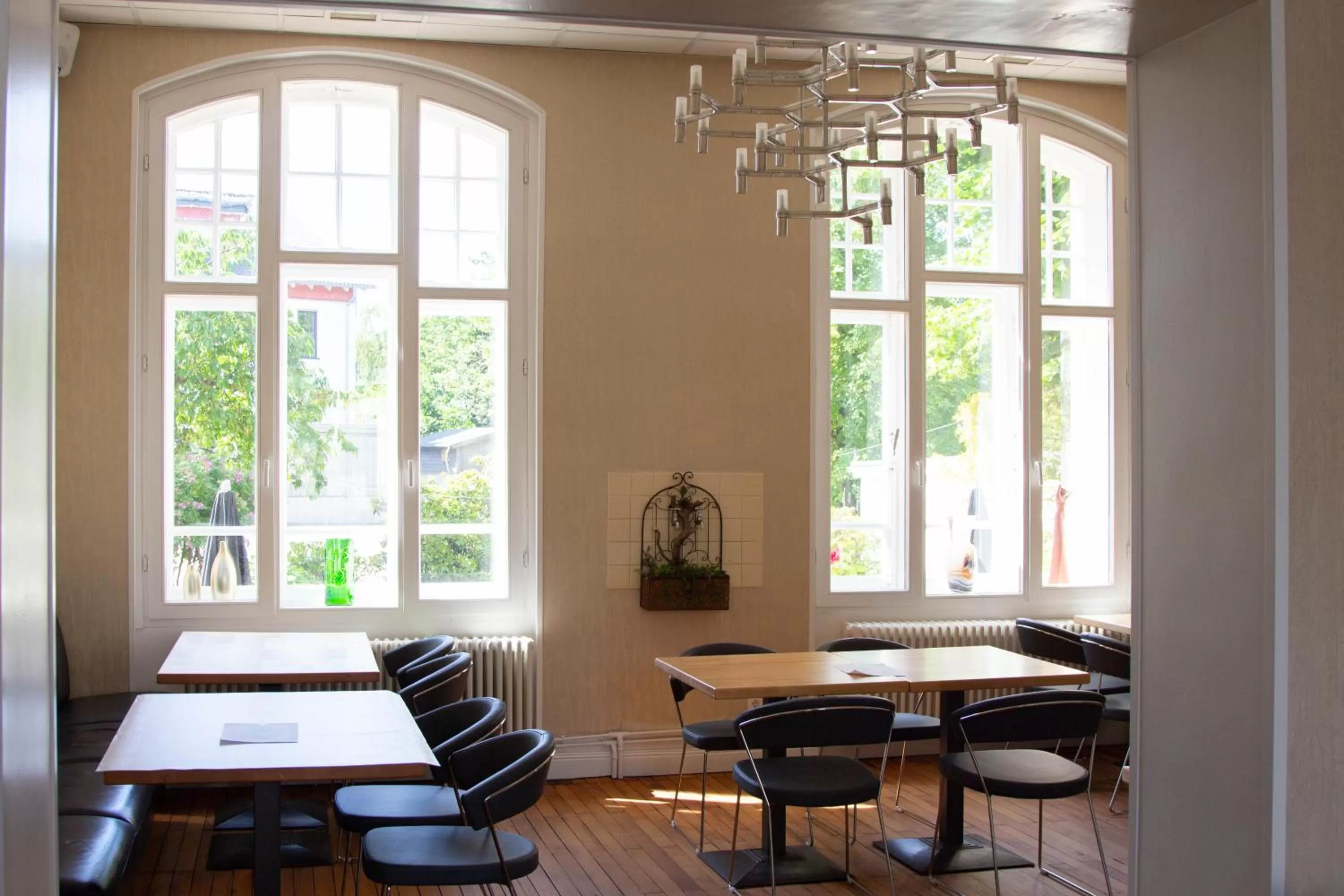 Dining Area in 2T Hotel artgenossen