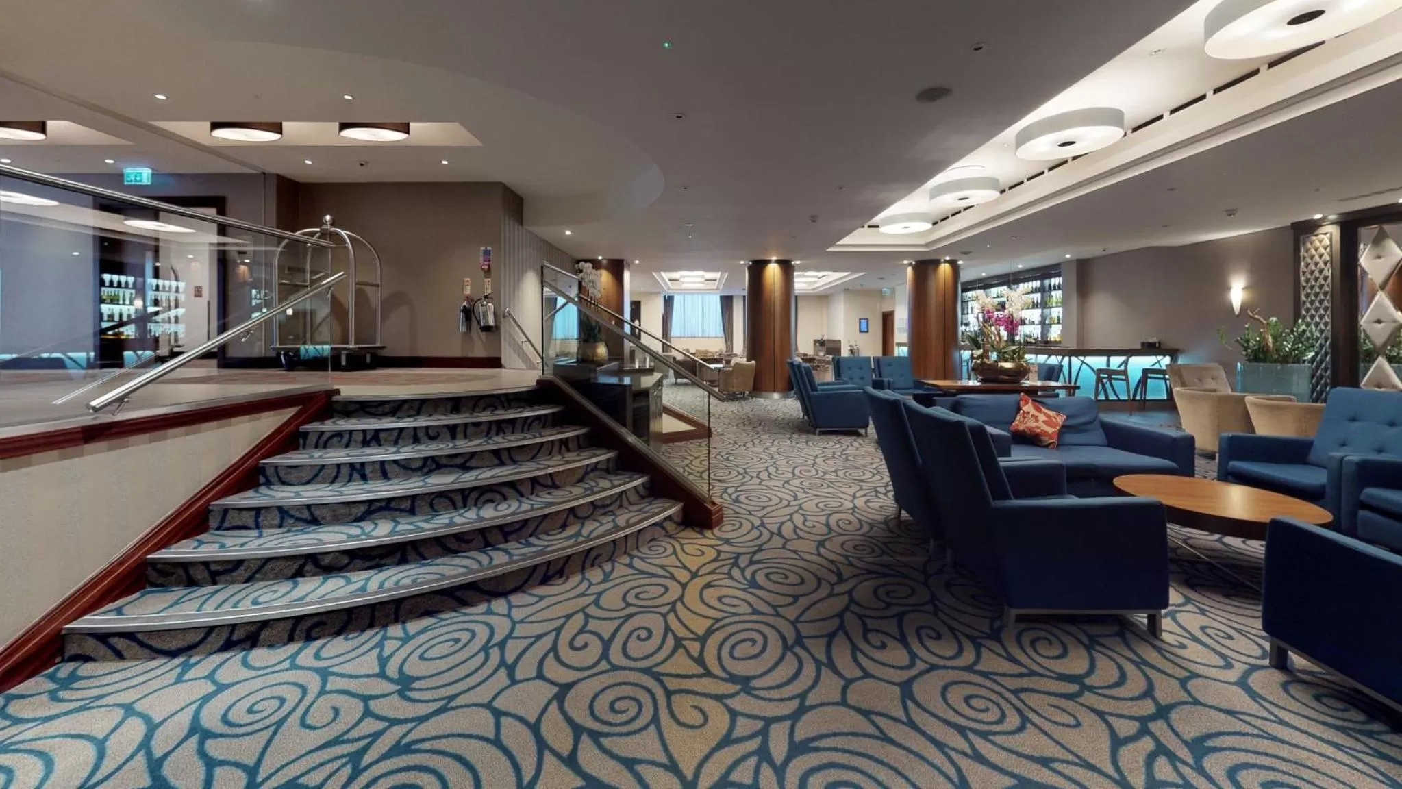 Lounge or bar in Holiday Inn London Kensington High St. by IHG