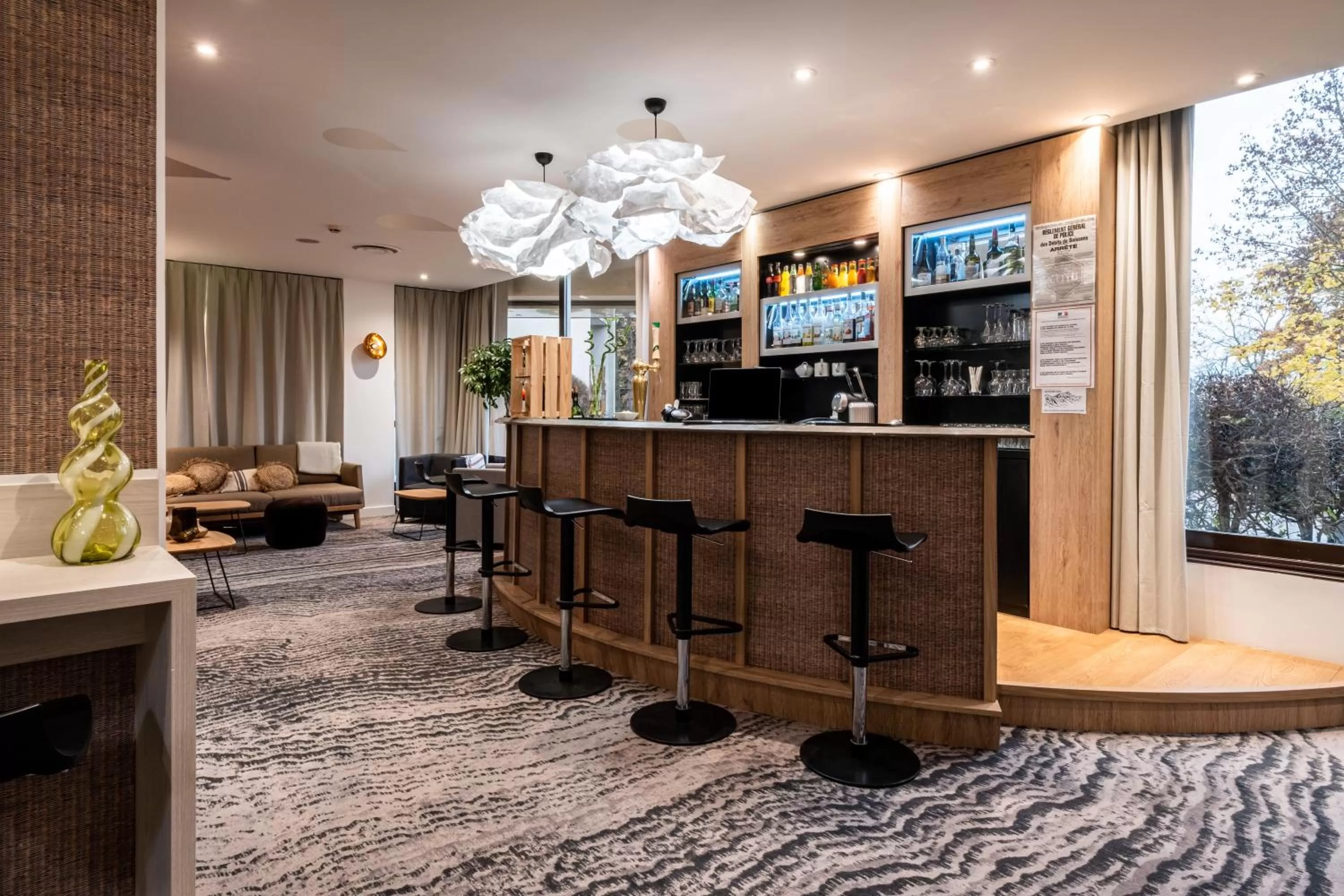 Lounge or bar in Mercure Grenoble Meylan