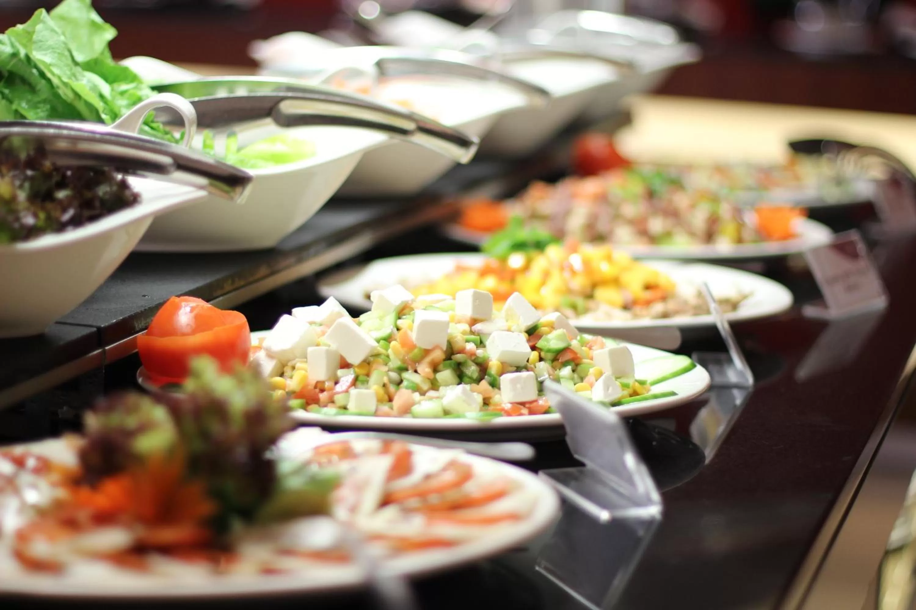 Restaurant/places to eat in Crowne Plaza Sohar by IHG