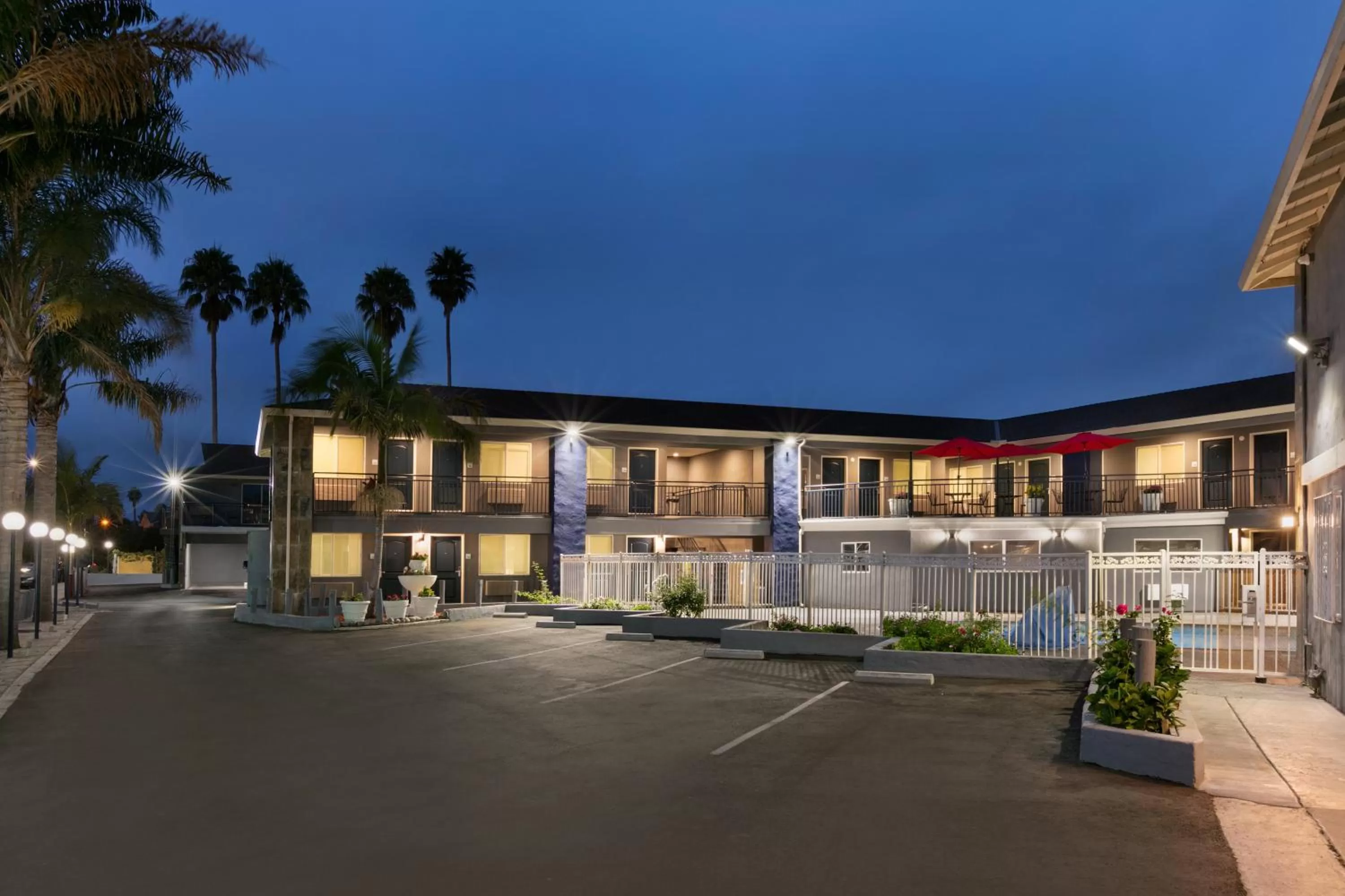 Property building in Torch Lite Inn at the Beach Boardwalk