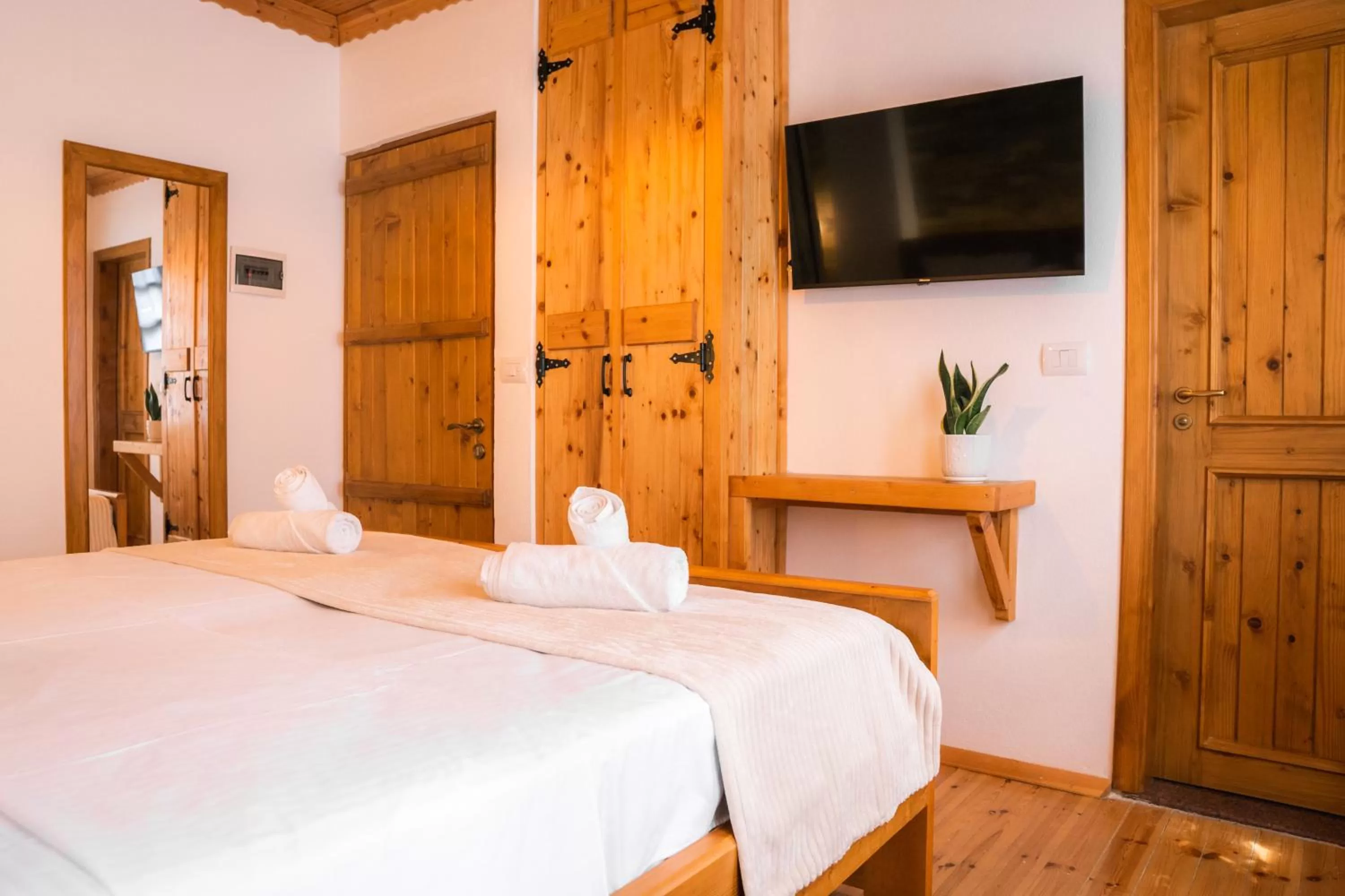 TV and multimedia, Bed in Porta7 Hotel