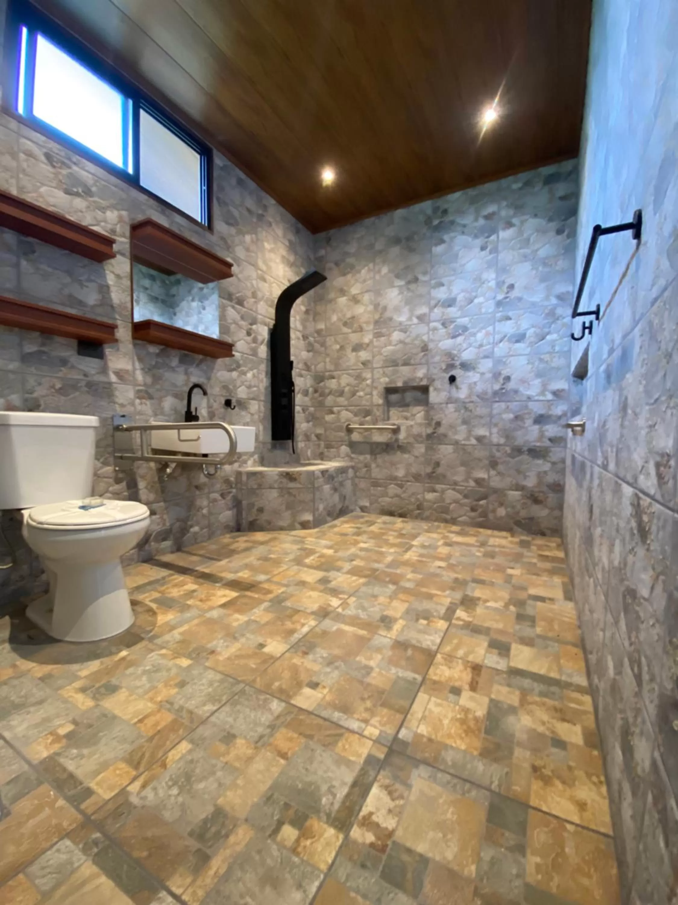 Bathroom in Termales del Arenal