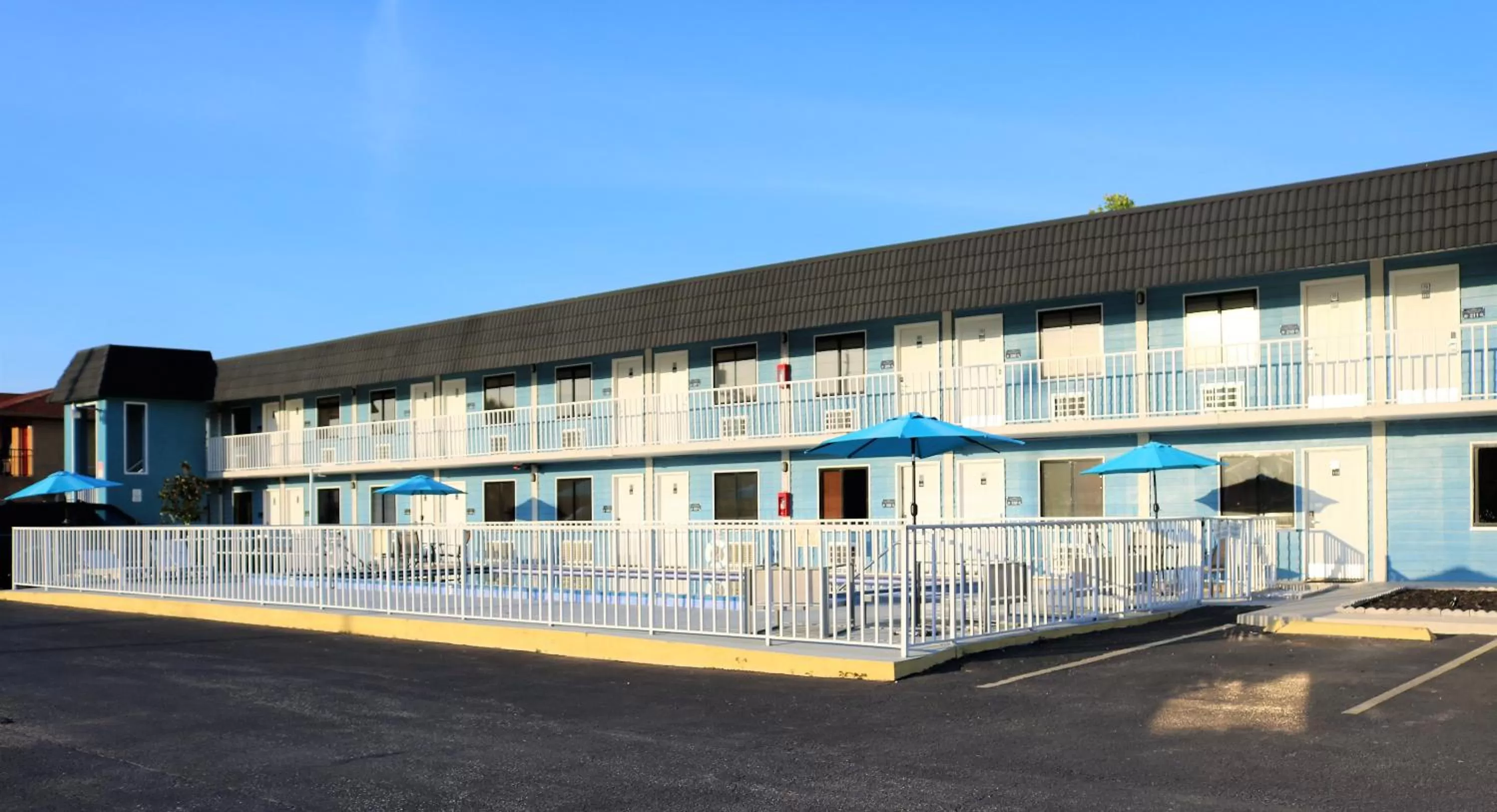 Property Building in Monte Carlo Inn- Near Disney