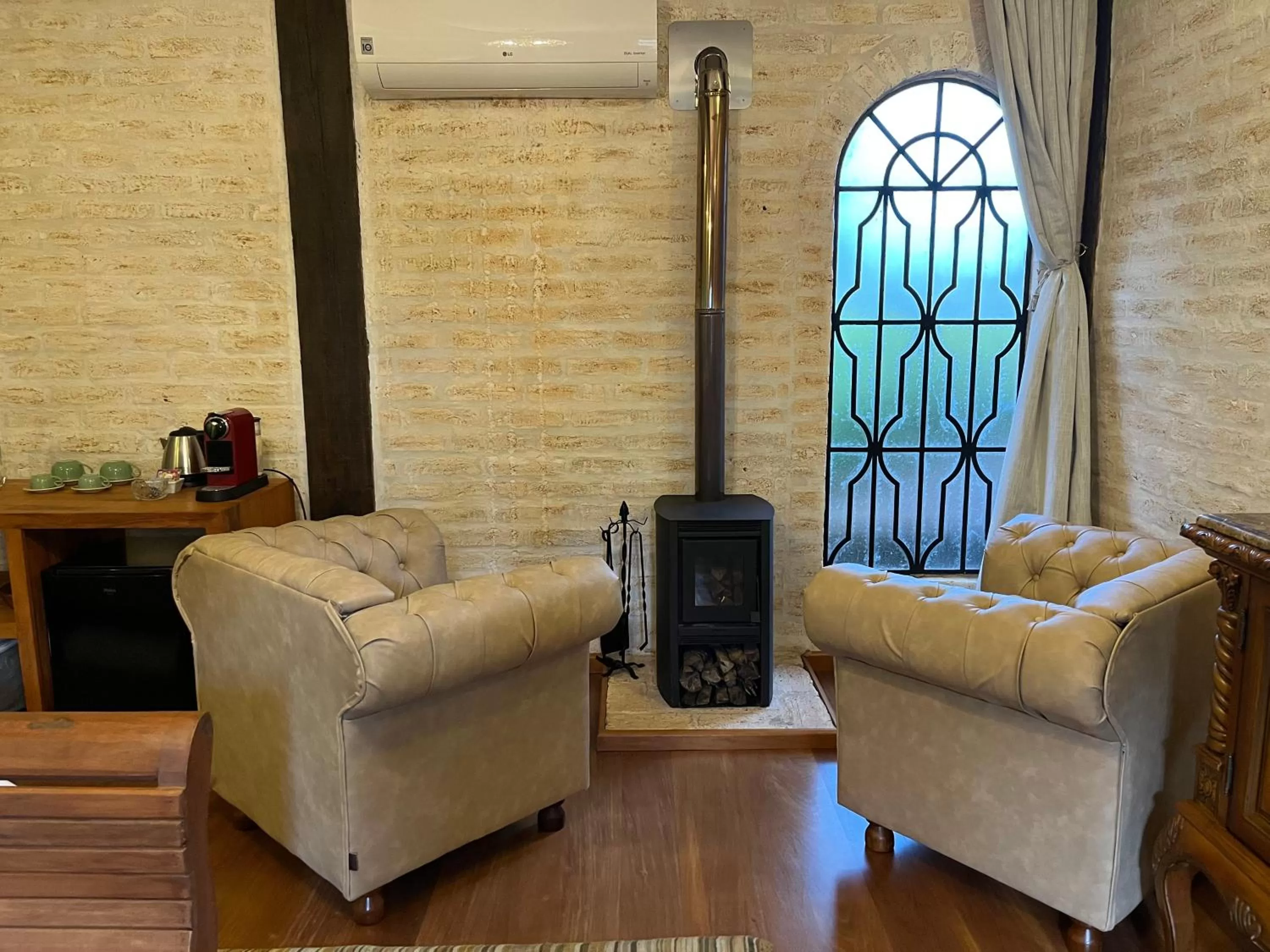 flat iron in Pousada Dona Bendita