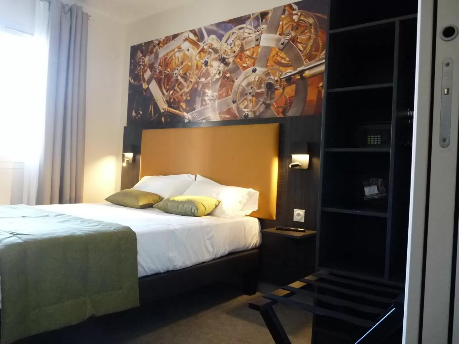 Bed in L'Horloge Gourmande