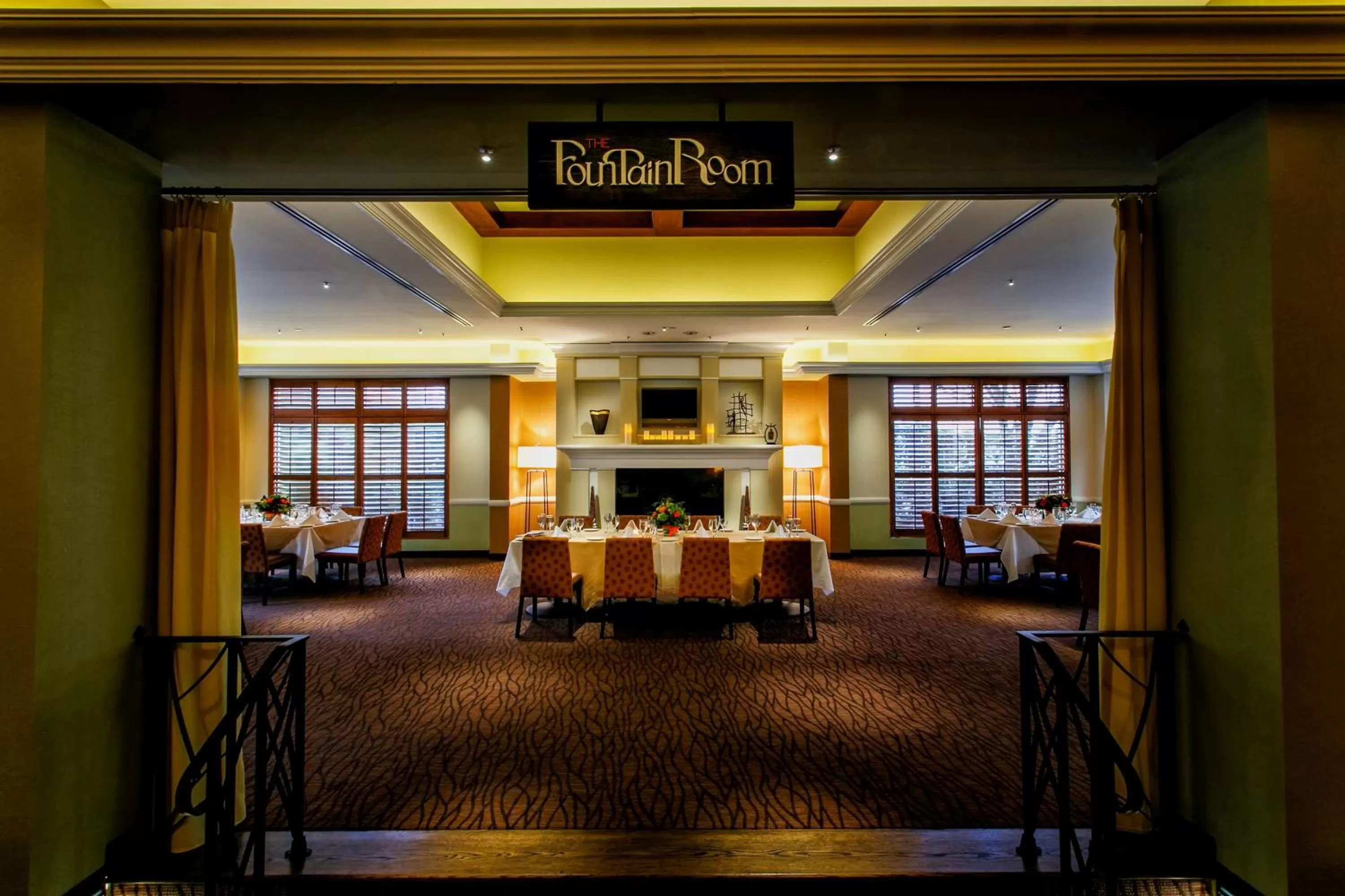 Restaurant/places to eat in Hilton Garden Inn New York/Staten Island