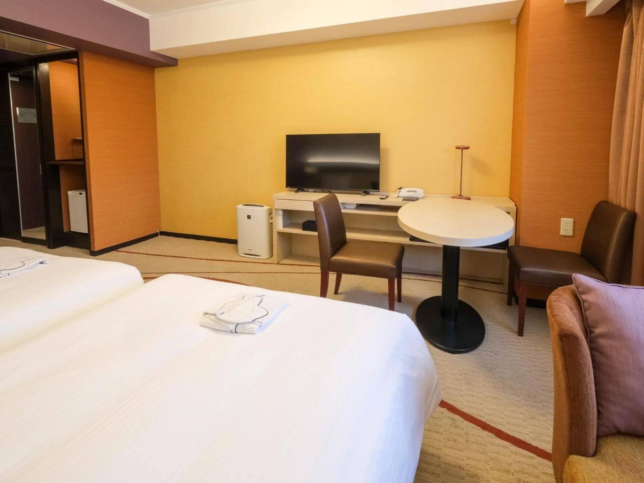 View (from property/room), Bed in Hotel Buena Vista