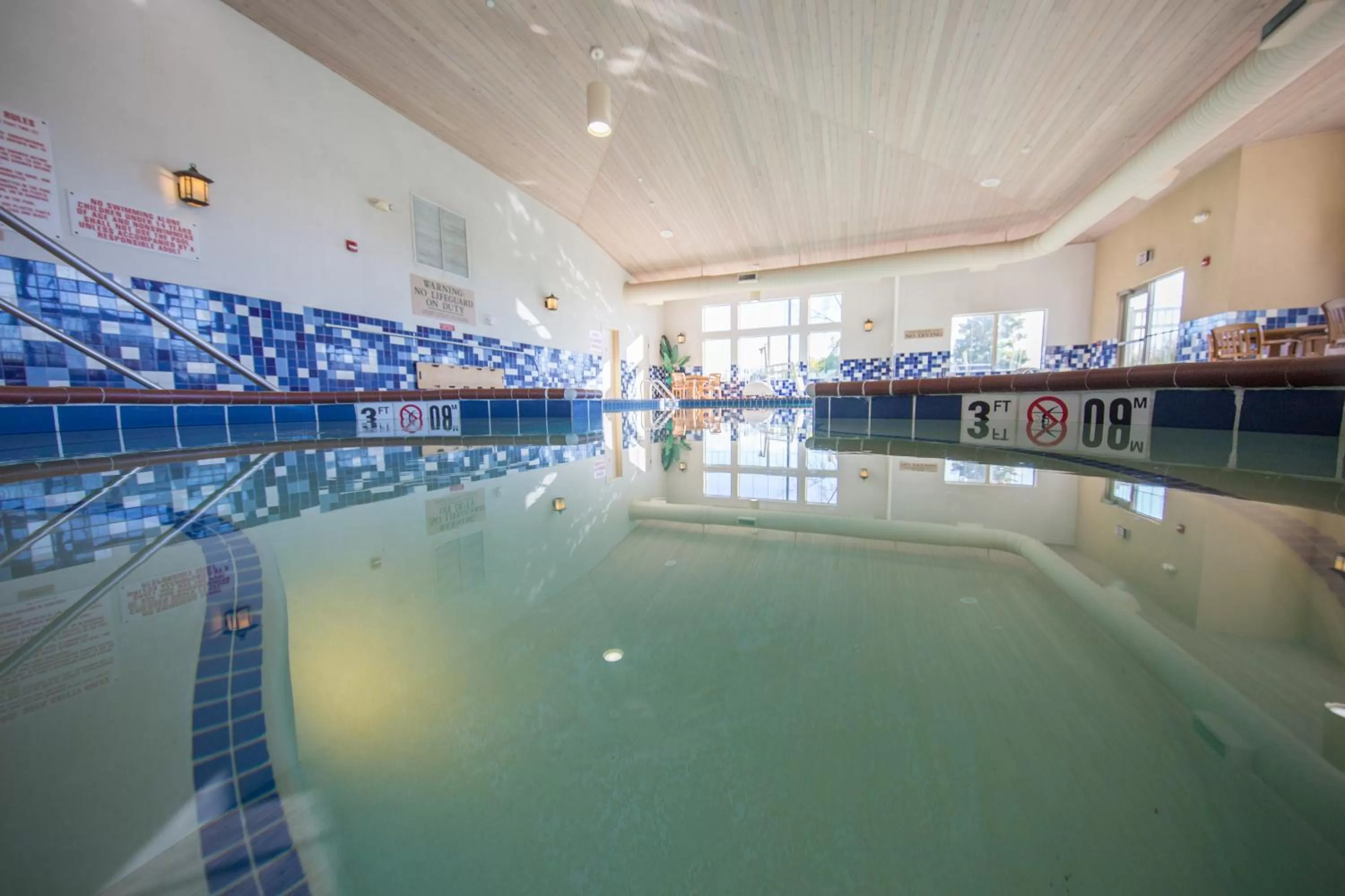 Hot Tub in Country Inn & Suites by Radisson, Portage, IN