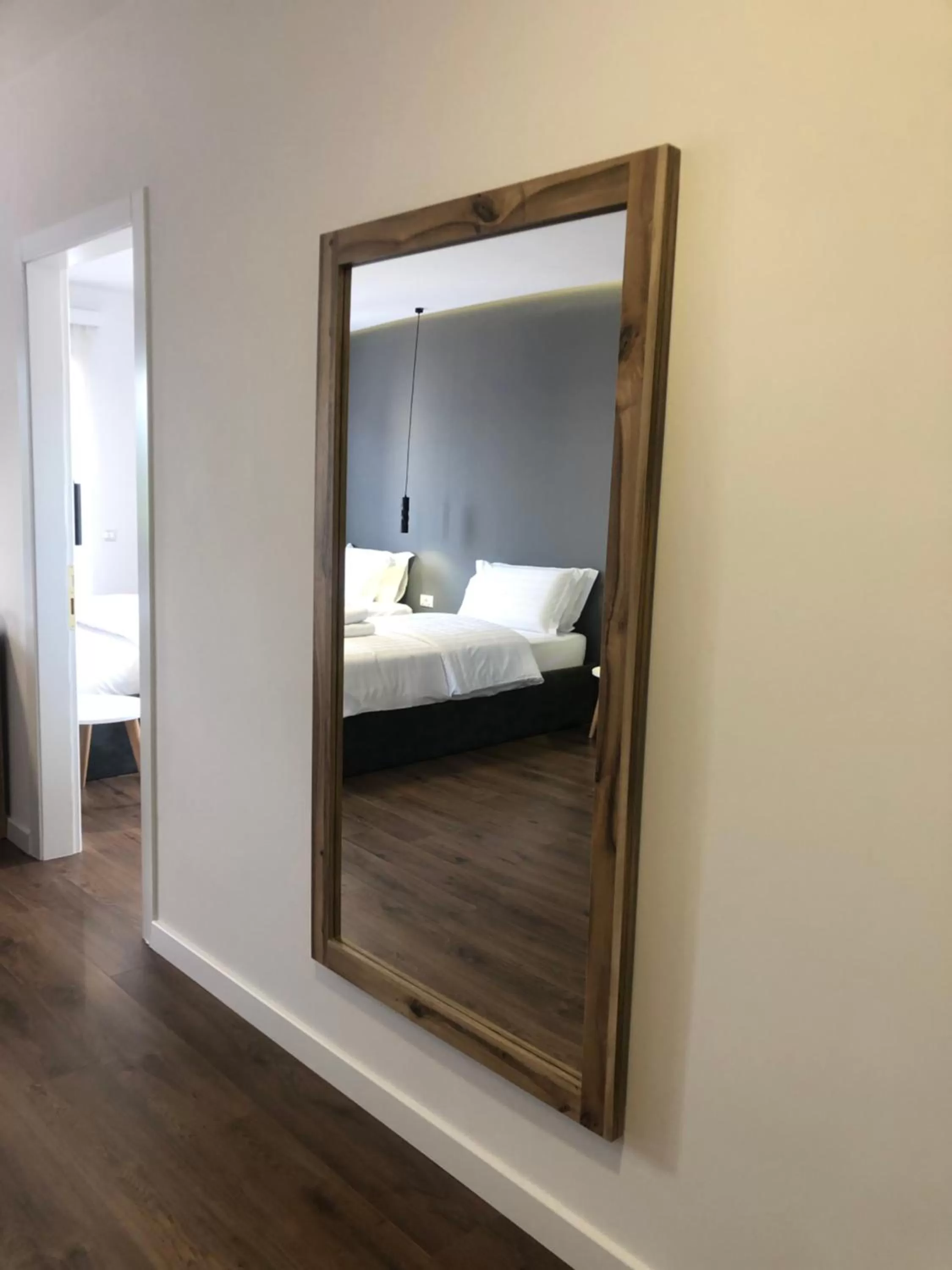 Living room, Bed in Grand Hotel Pogradec