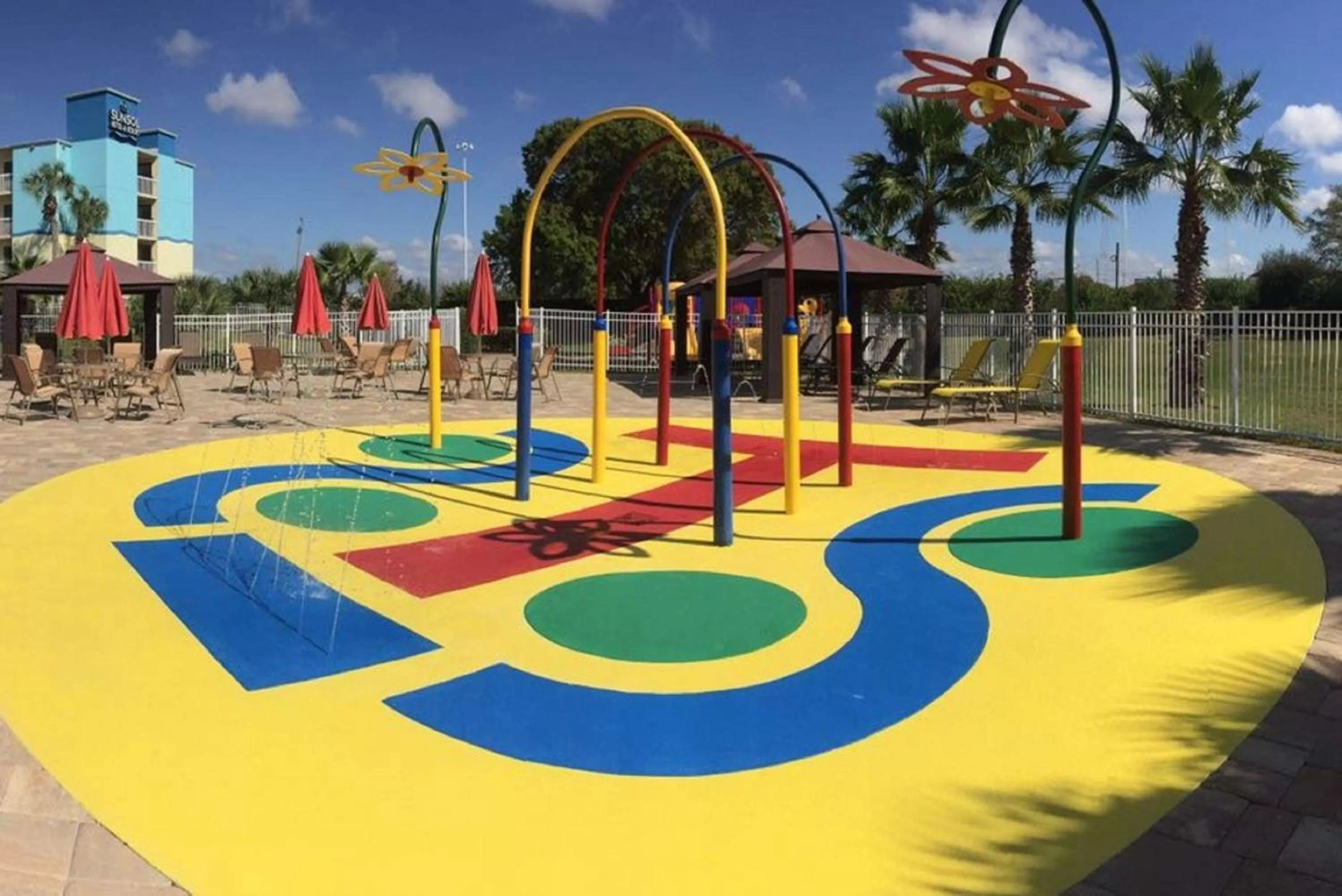 Restaurant/places to eat in SureStay Plus by Best Western Orlando International Drive