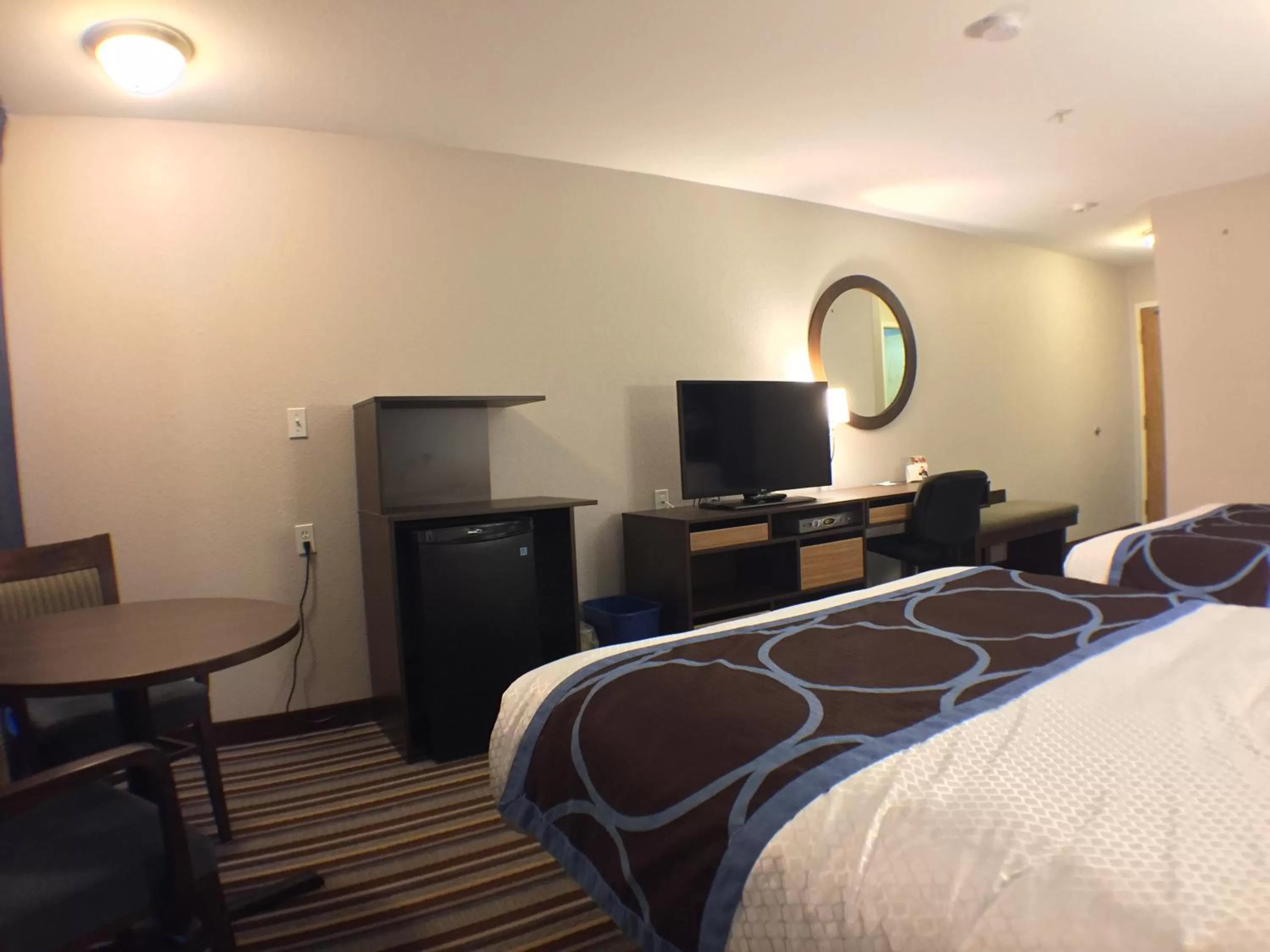 Bed in Super 8 by Wyndham Fort Frances