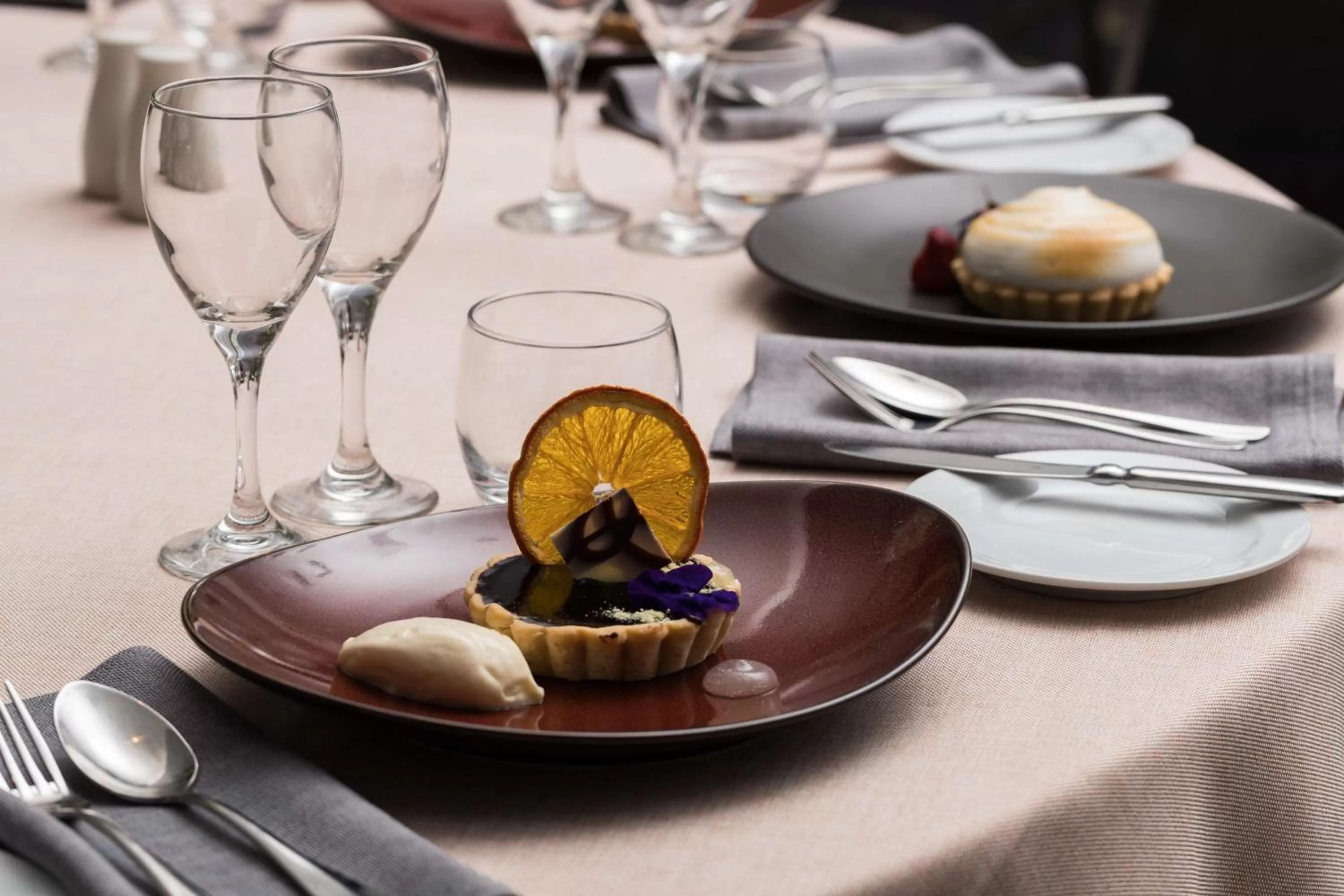 Restaurant/places to eat in Rydges Parramatta