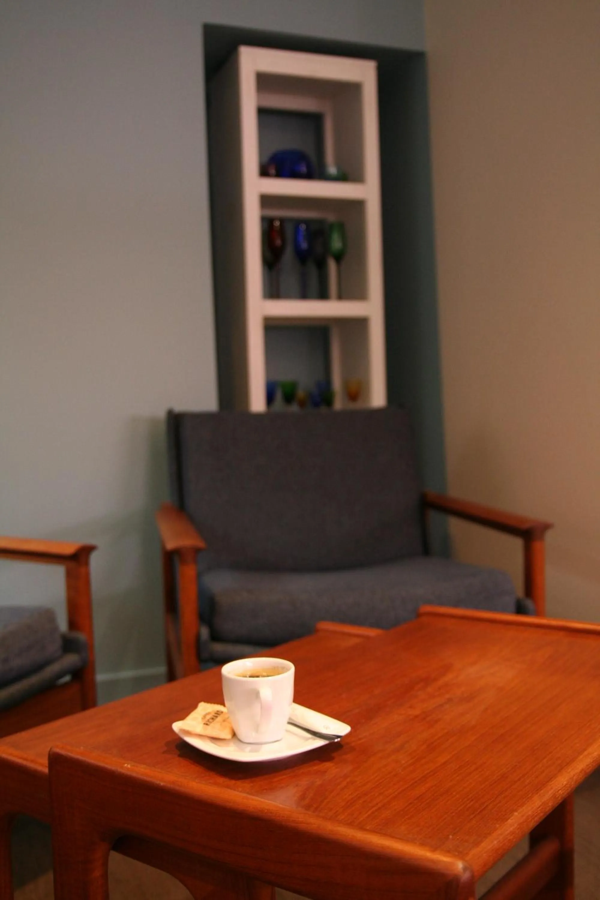 Lounge or bar in Hôtel du Château Dinan - Originals Boutique