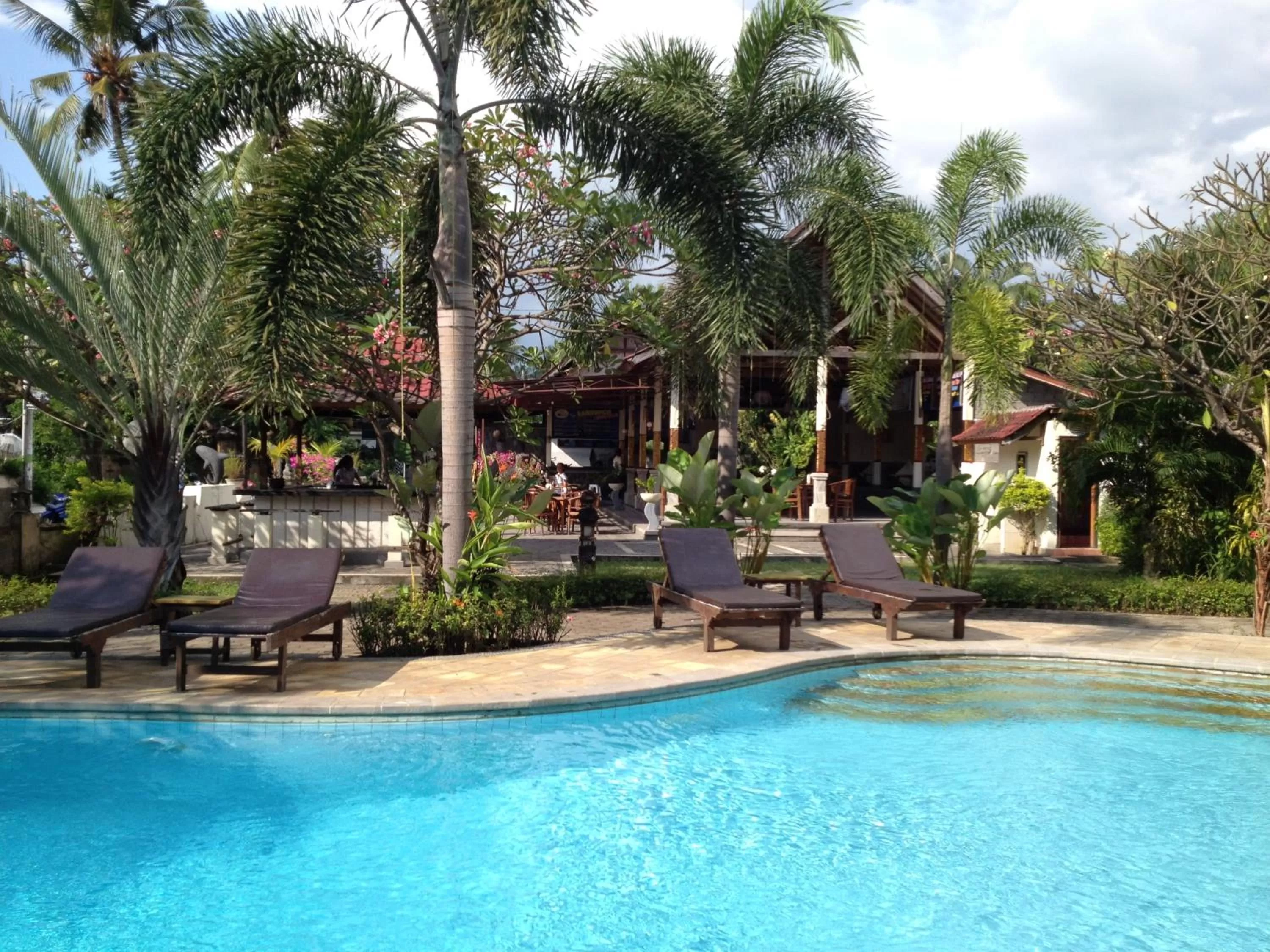 Swimming pool in Astina Hotel