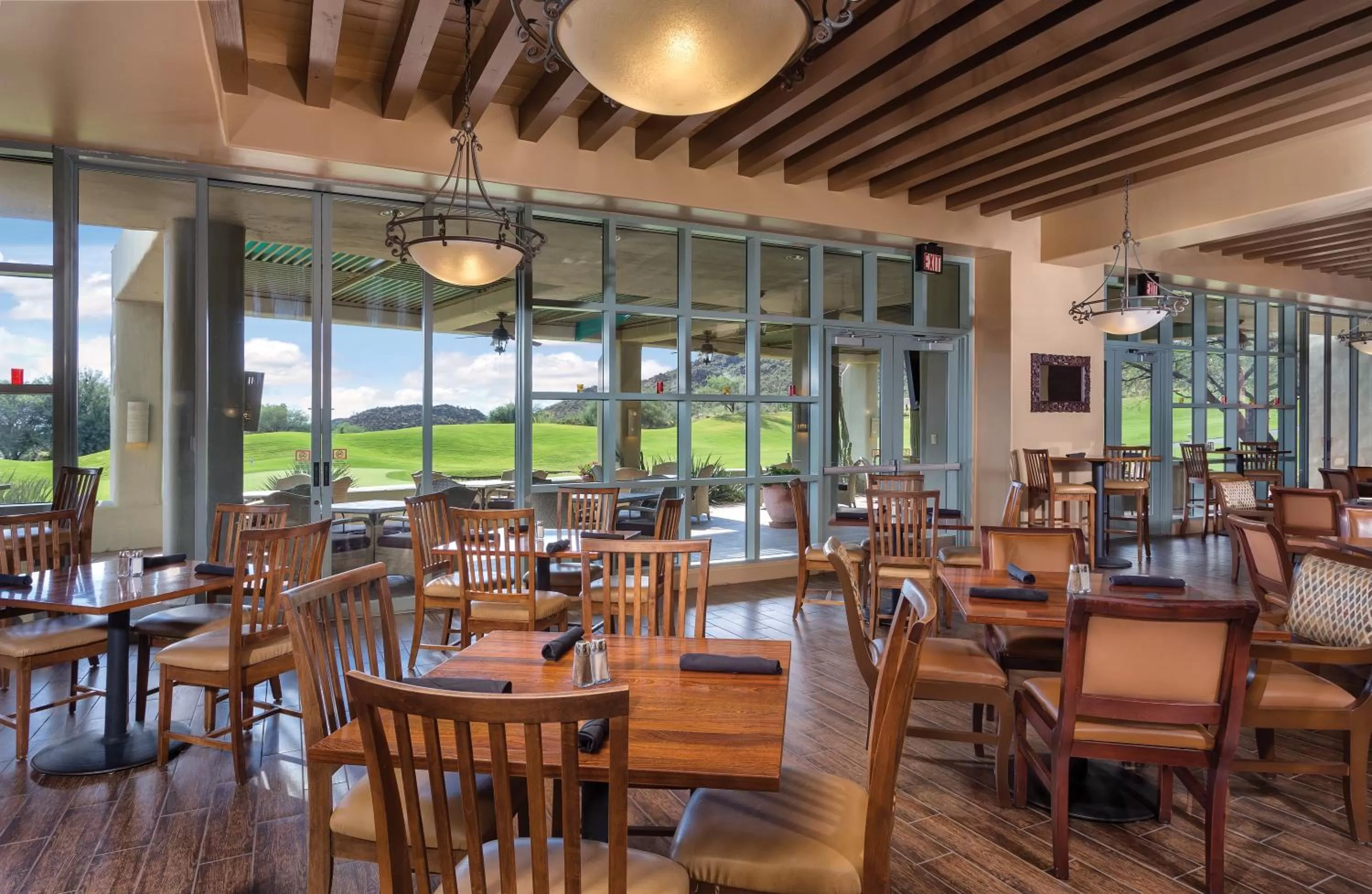 Restaurant/places to eat in Starr Pass Golf Suites