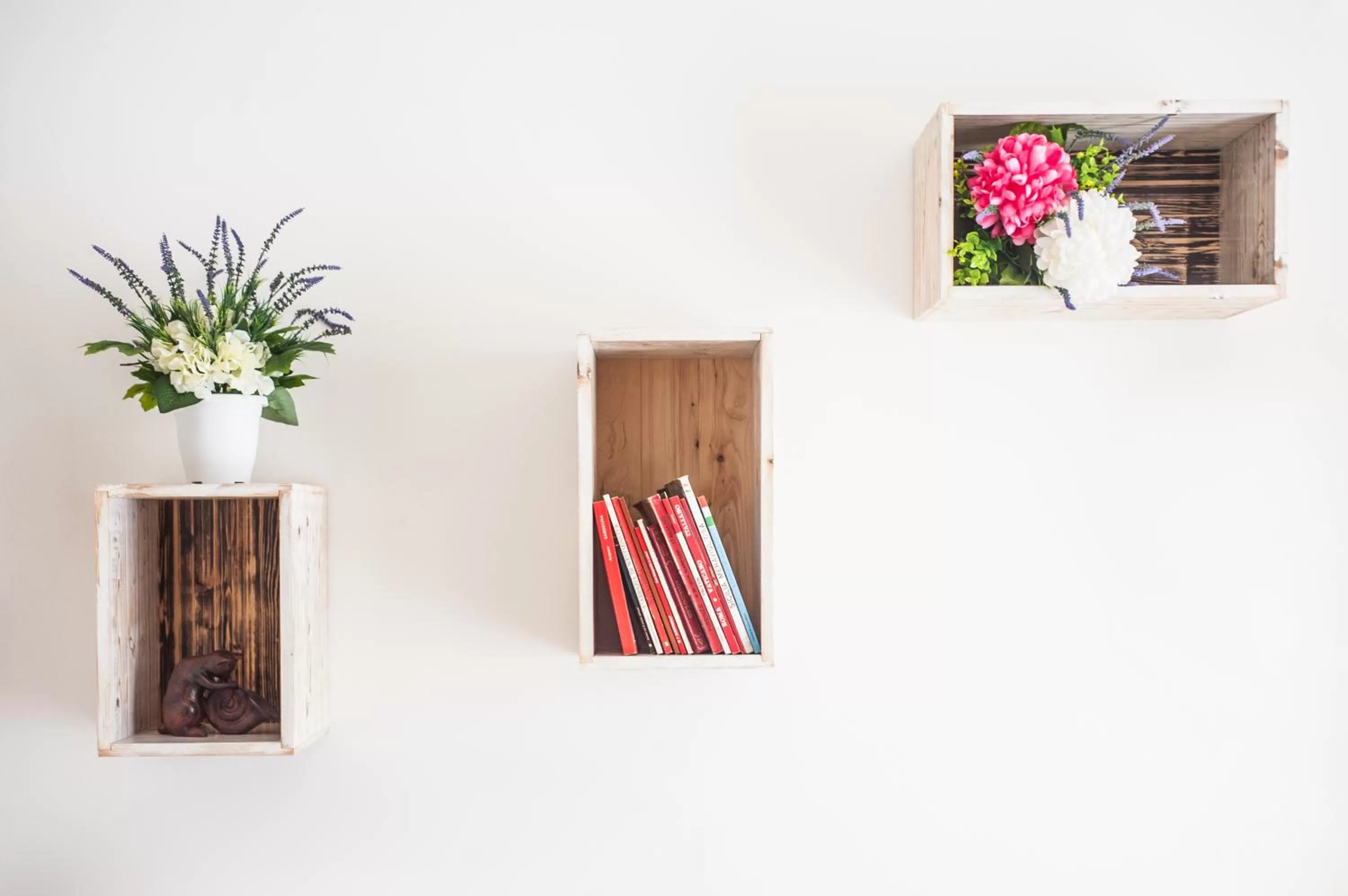 Decorative detail in Pompei Suite