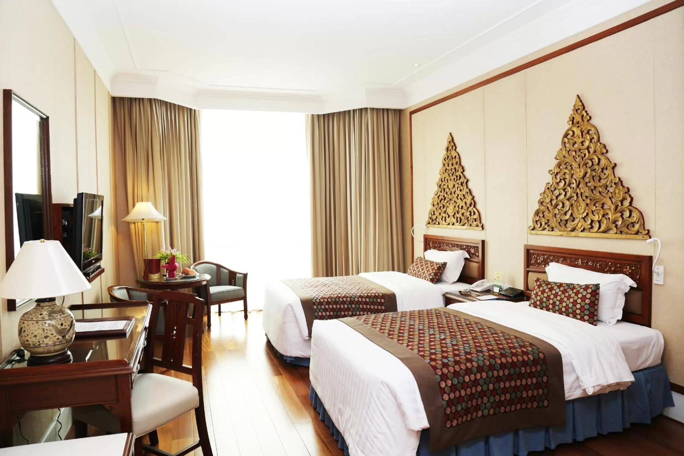 TV and multimedia, Bed in The Empress Hotel