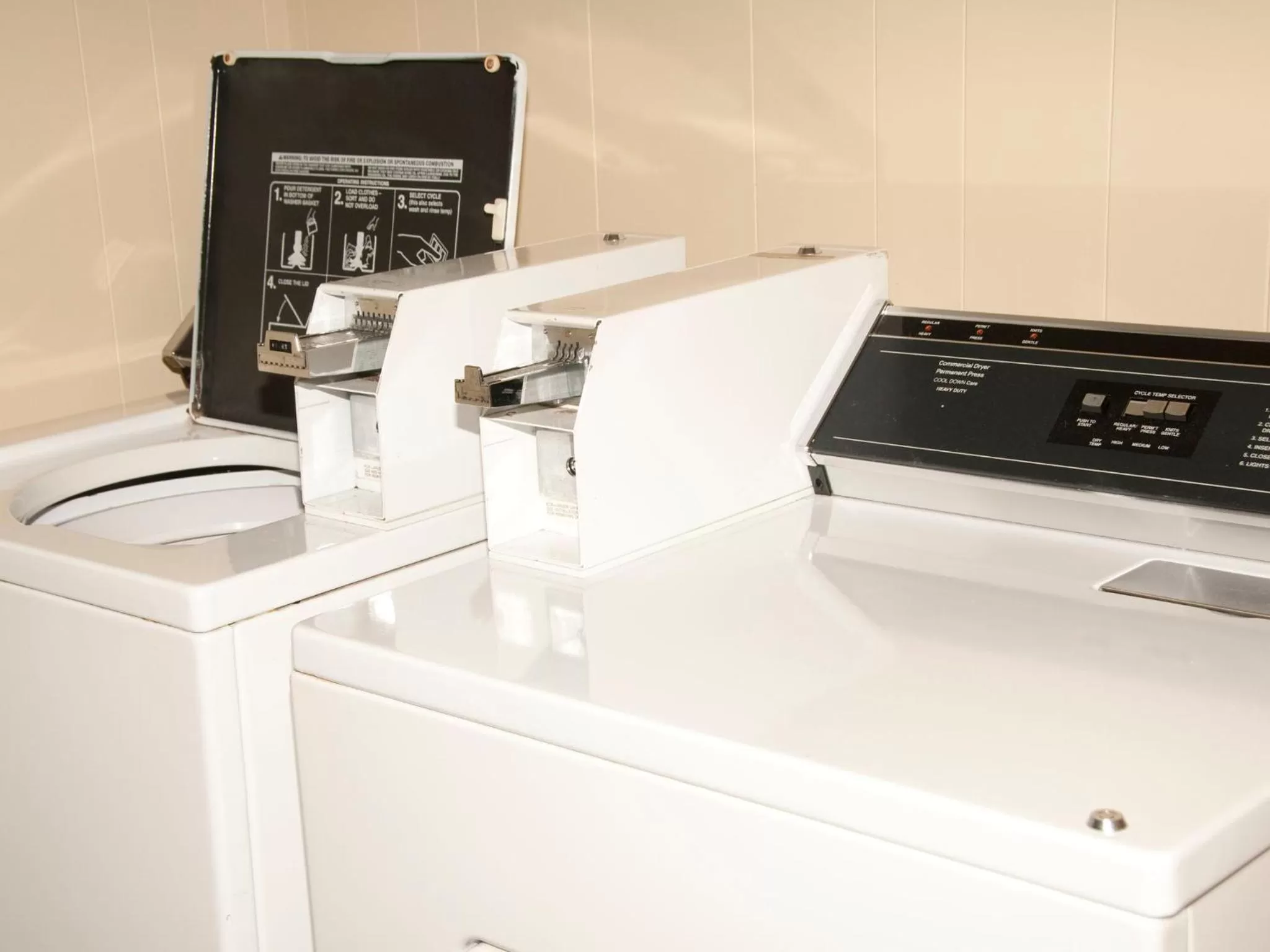 Area and facilities in Top Notch Inn