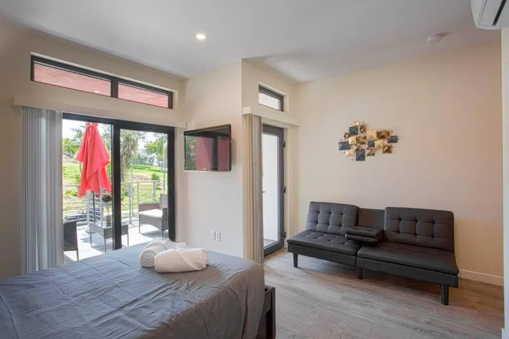 Cute Studio With Large Balcony and Great Park View