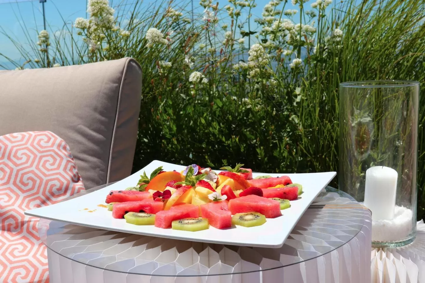 Food and drinks in St George Lycabettus Lifestyle Hotel