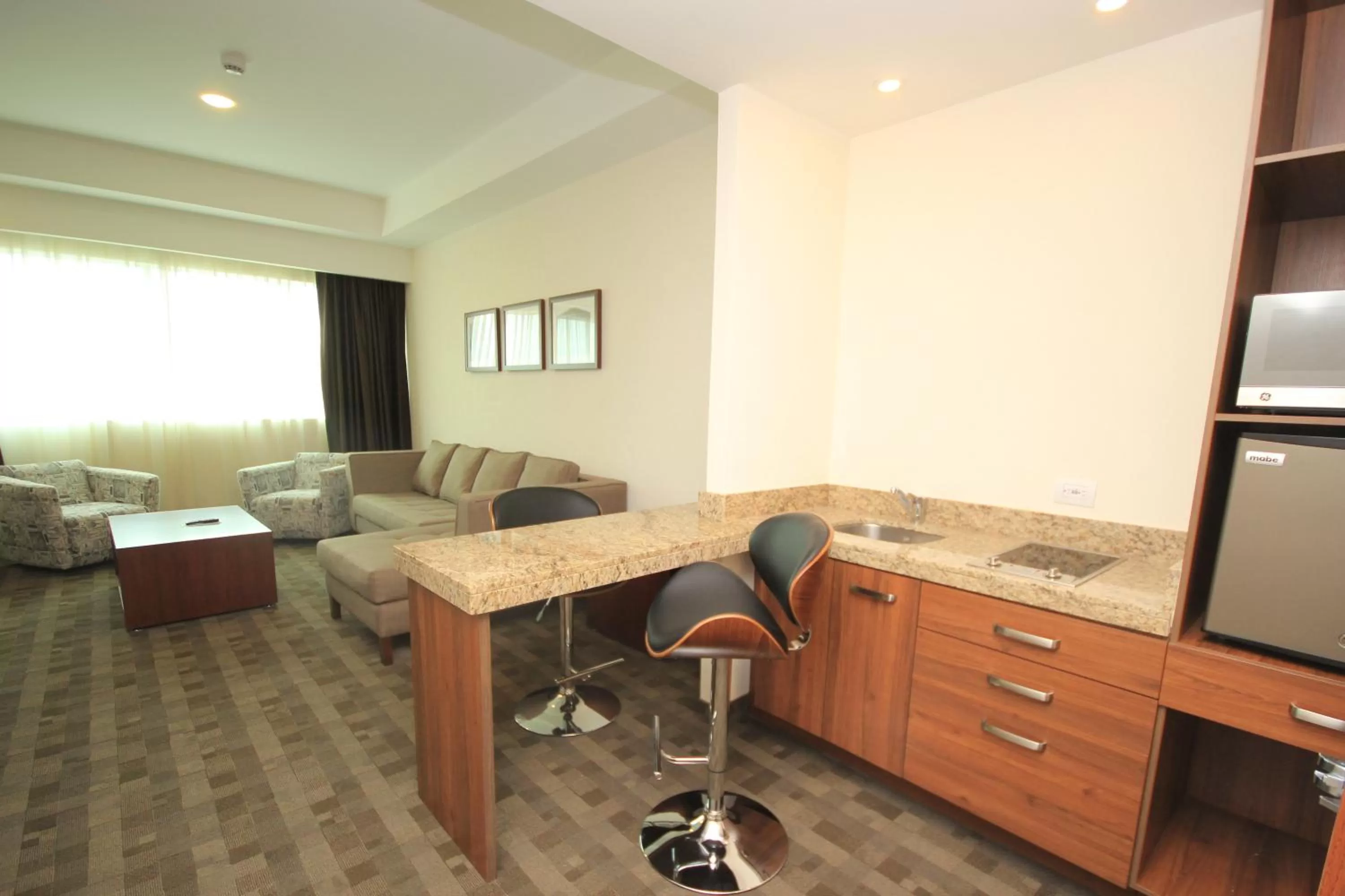 Photo of the whole room in Holiday Inn & Suites Plaza Mayor by IHG