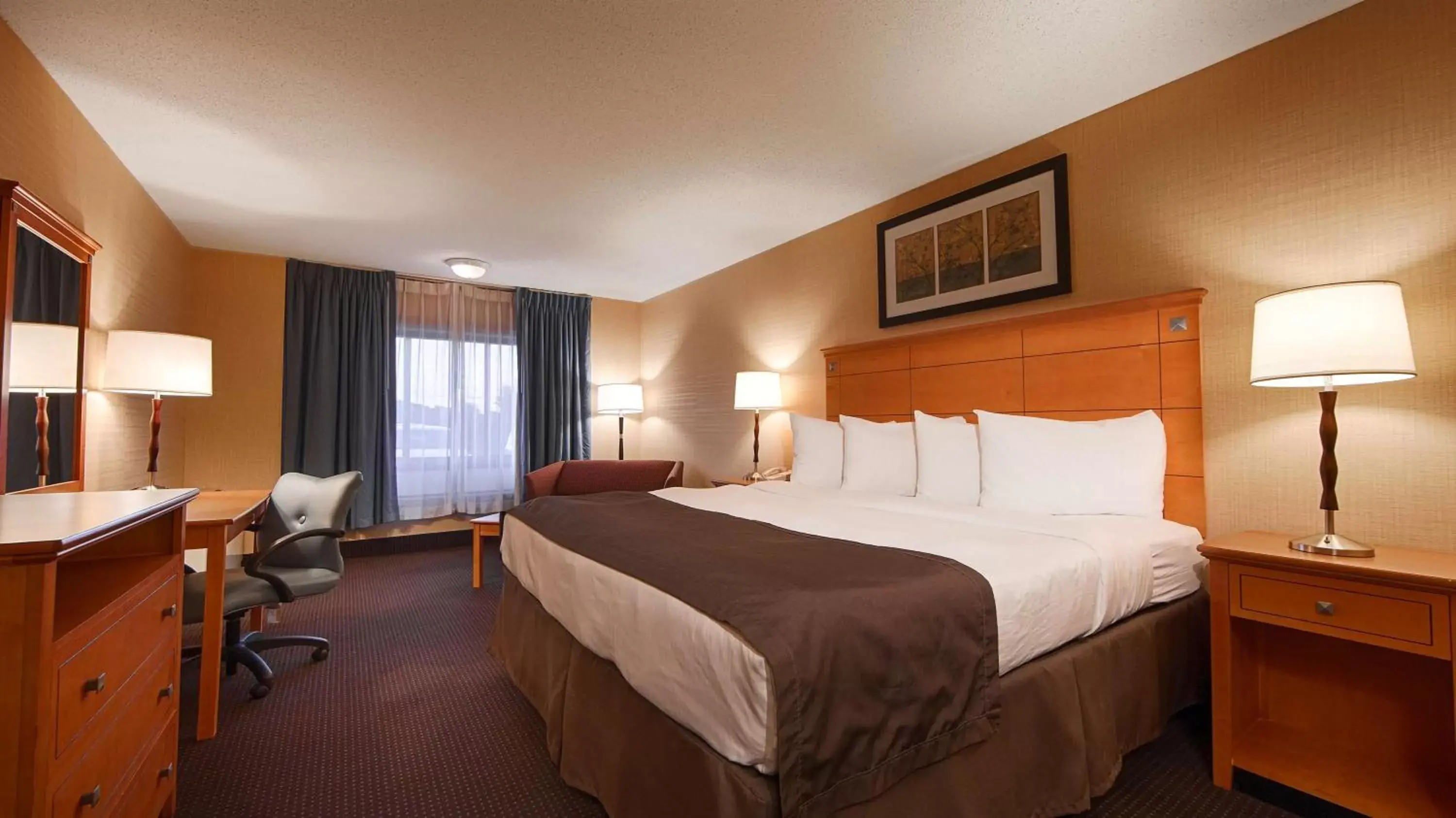 Deluxe Queen Room in Best Western Danbury/Bethel Deluxe Queen Room in Best Western Danbury/Bethel